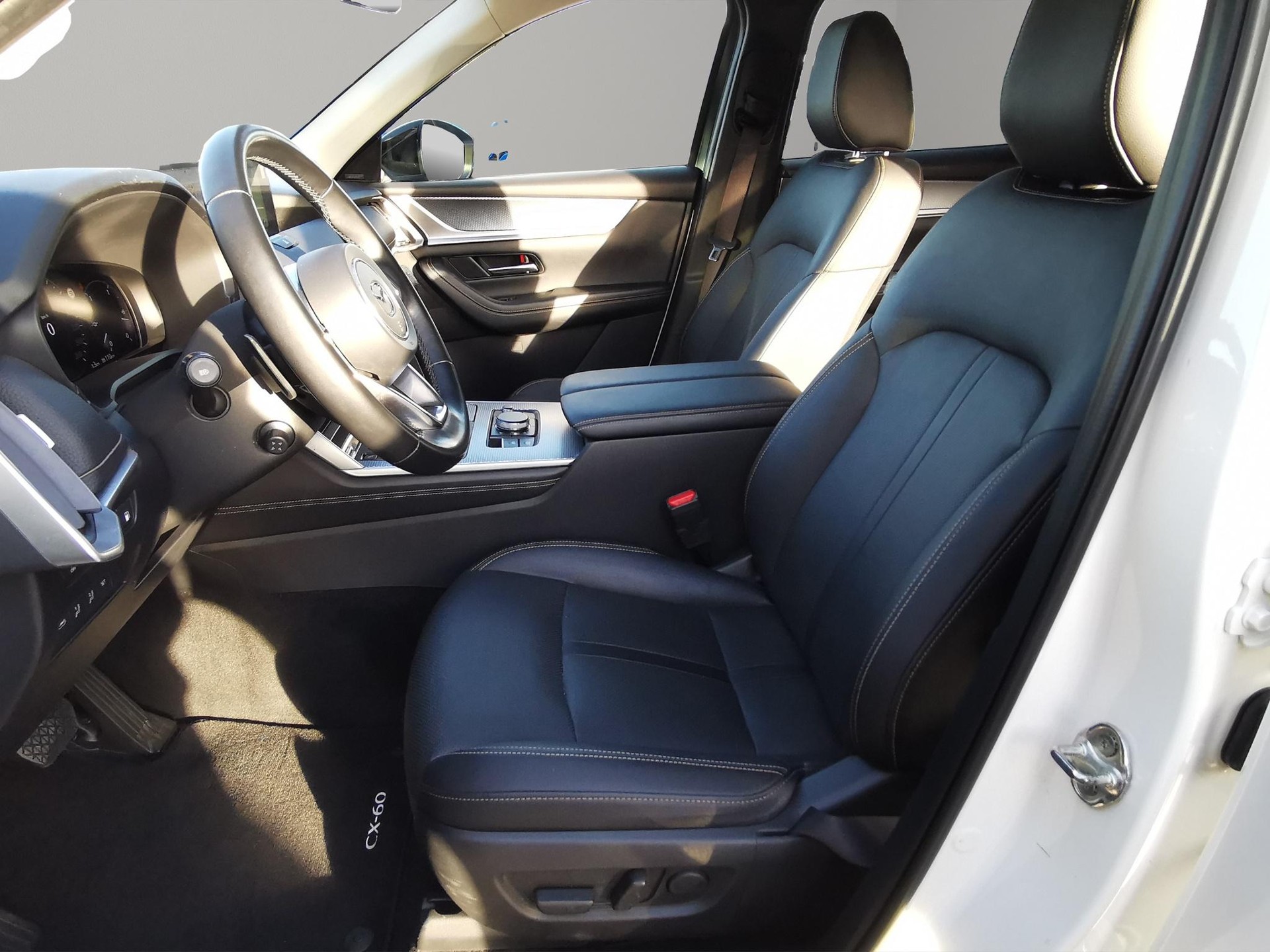 MAZDA CX-60 2.5 PHEV Homura-showroom-element-1
