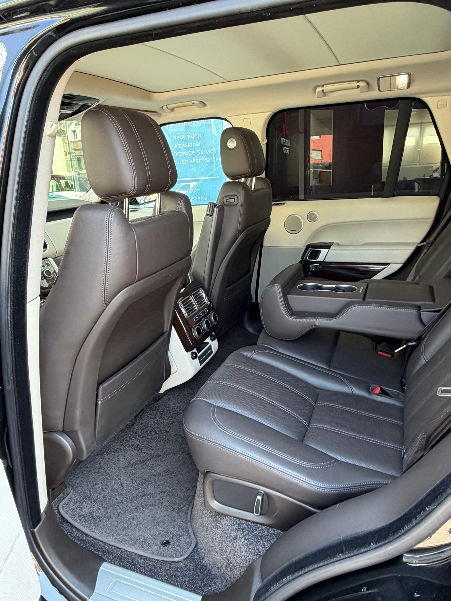 LAND ROVER Range Rover 4.4 SDV8 Vogue Automatic-image-11