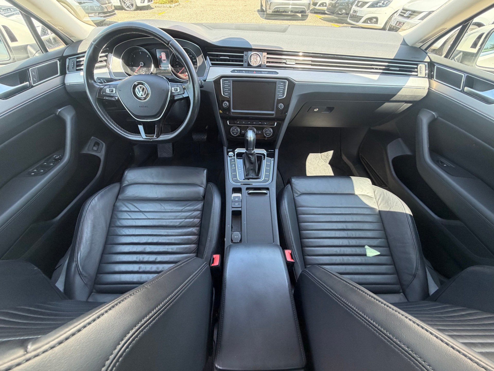 VW Passat Variant 2.0 TDI BMT Highline ***MFK 03.07.2026***-image-10
