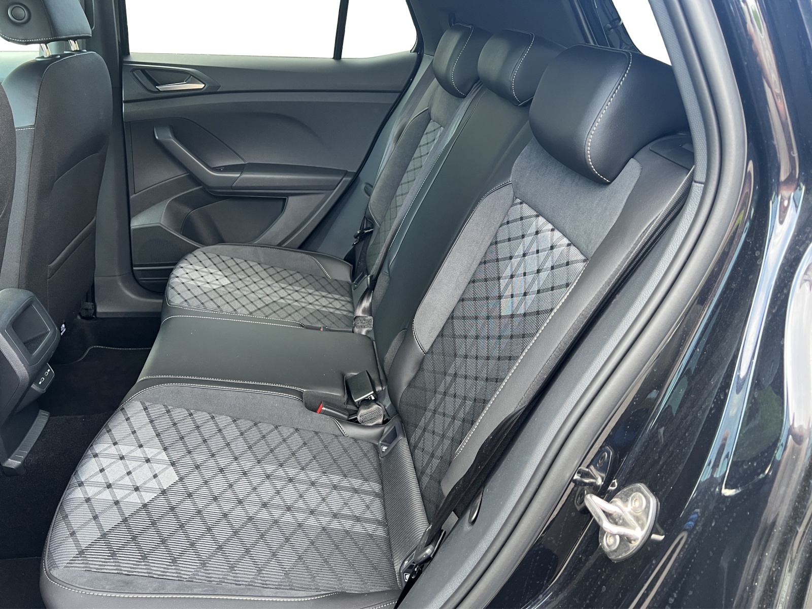 VW T-Cross 1.5 TSI EVO ACT R-Line DSG-image-13