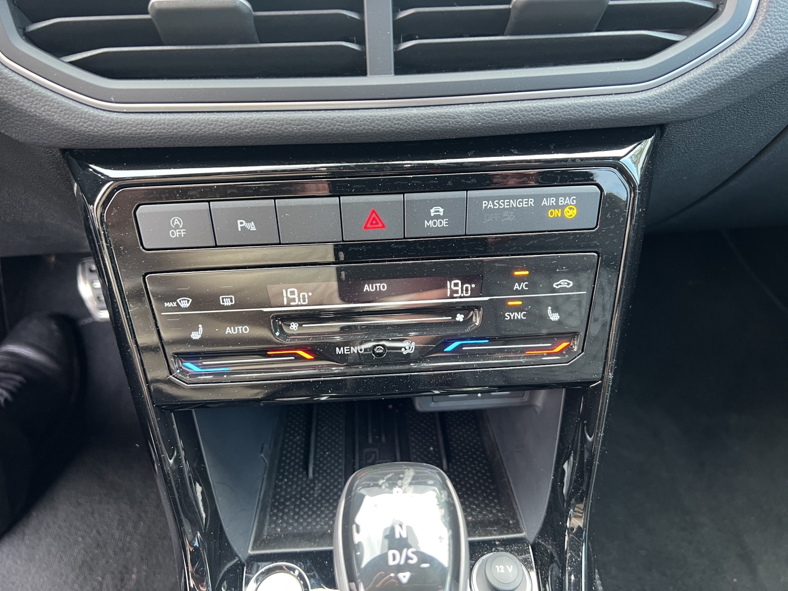 VW T-Cross 1.5 TSI EVO ACT R-Line DSG-image-11