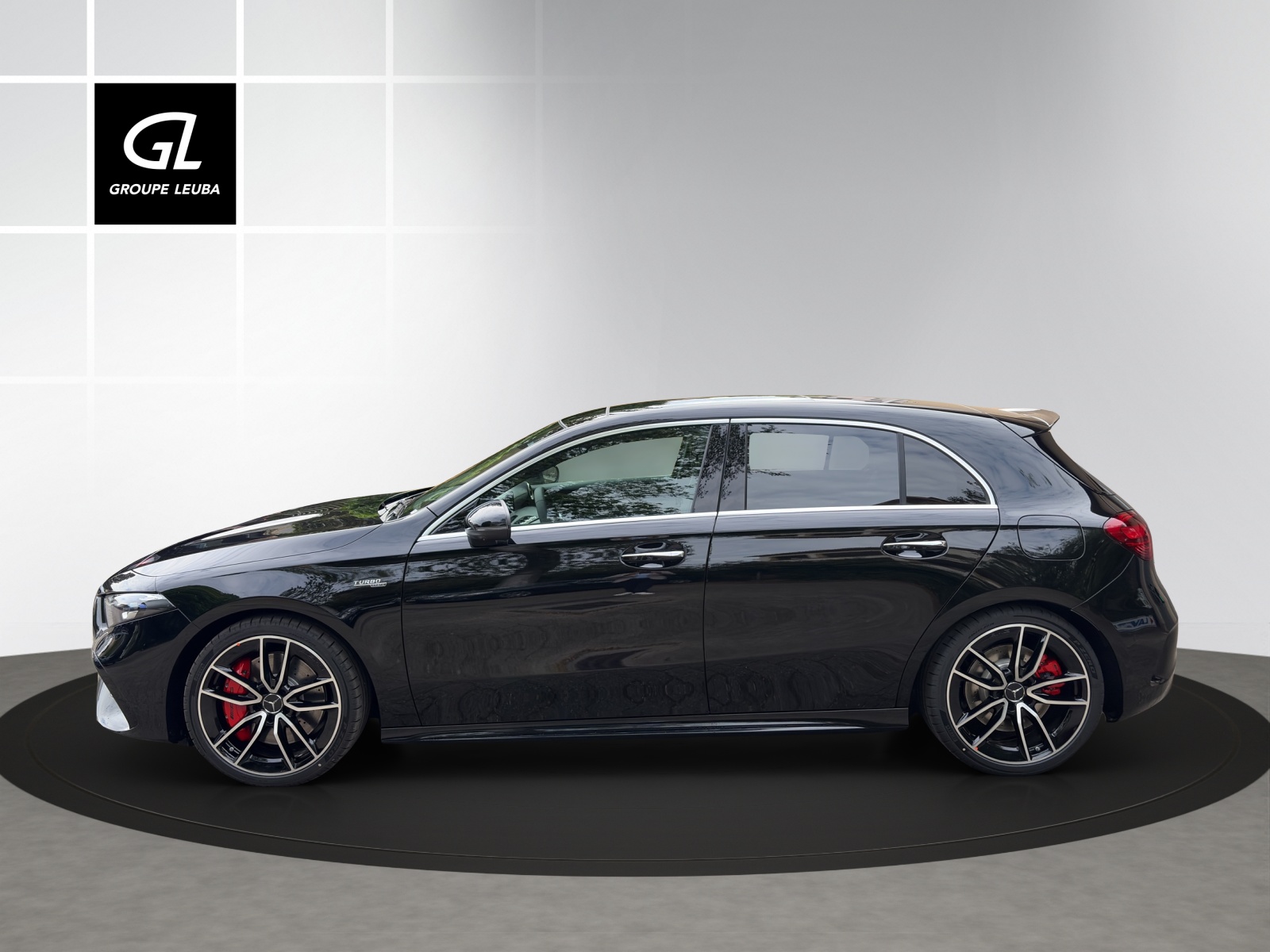MERCEDES-BENZ A AMG 35 4Matic 8G-DCT-showroom-element-2