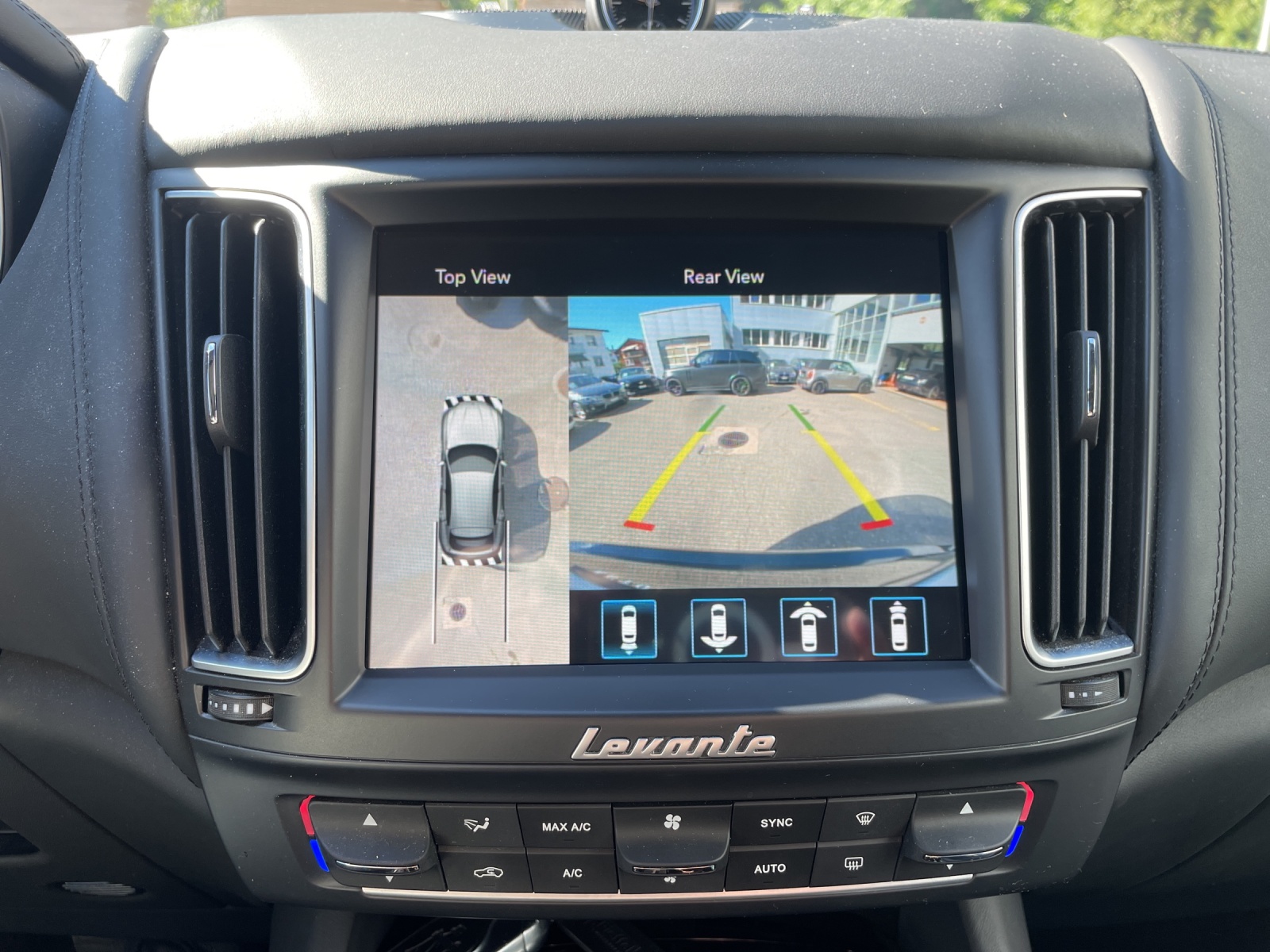 MASERATI Levante 3.0 V6 GranSport Automatica-image-14