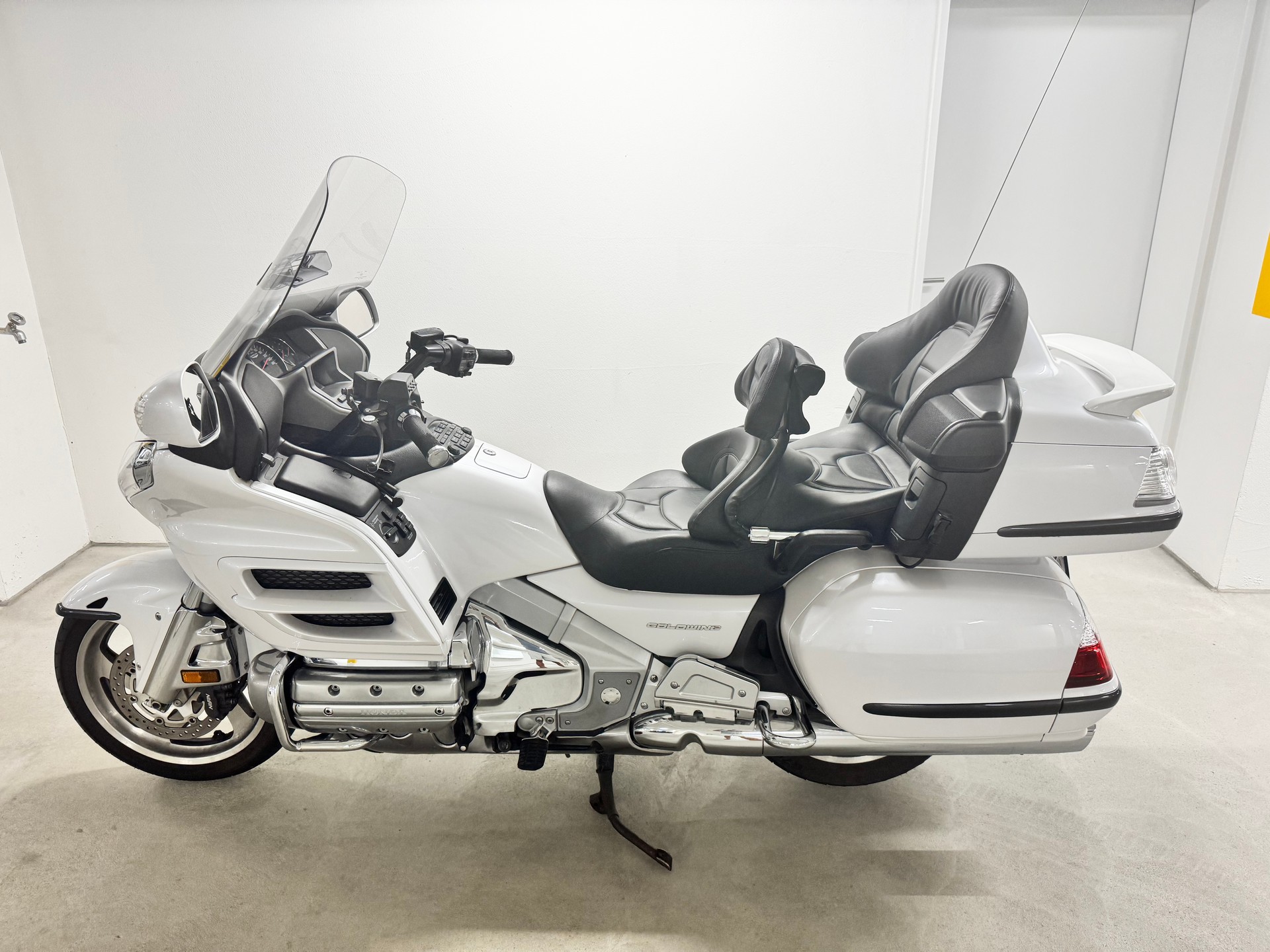 HONDA GL 1800 A Goldwing-image-0