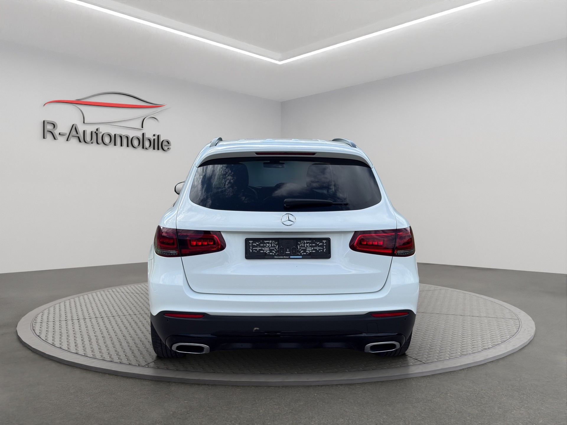 MERCEDES-BENZ GLC 200 4Matic 9G-Tronic-image-3