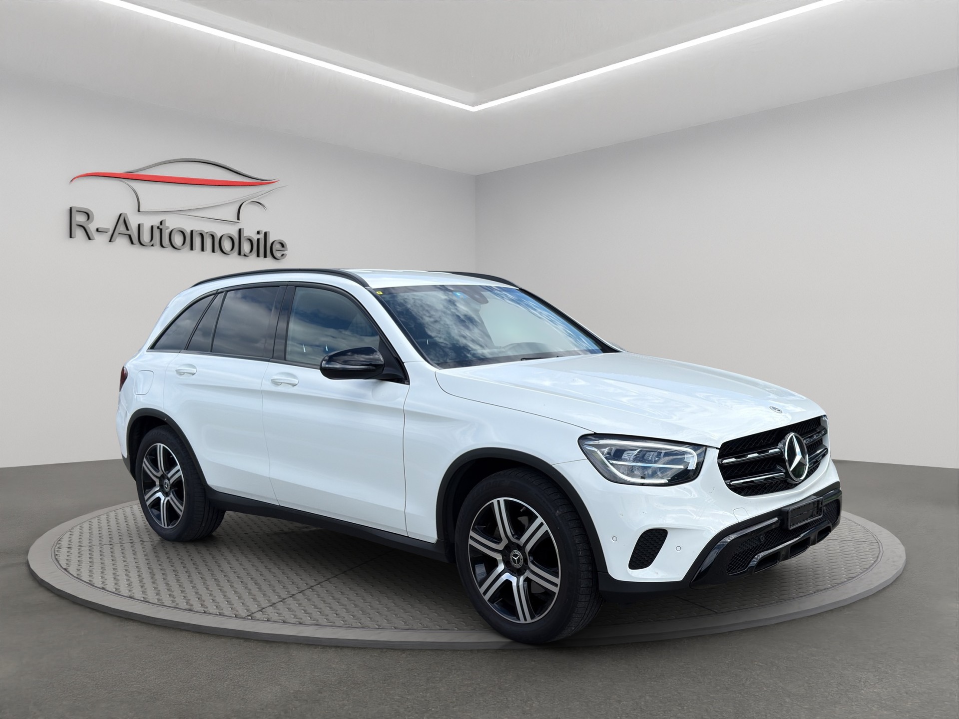 MERCEDES-BENZ GLC 200 4Matic 9G-Tronic-image-6