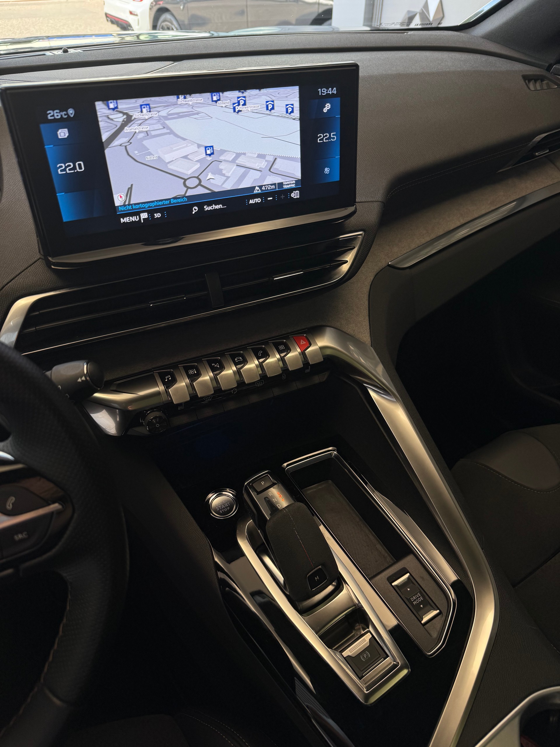 PEUGEOT 3008 1.6 PureTech GT Pack EAT8-image-19