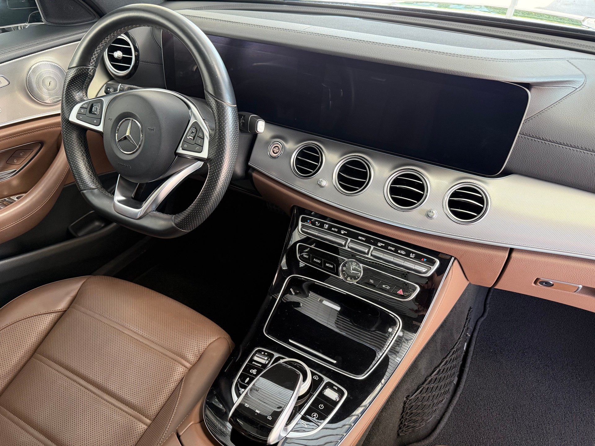 MERCEDES-BENZ E 43 AMG 4 Matic 9G-Tronic-image-16
