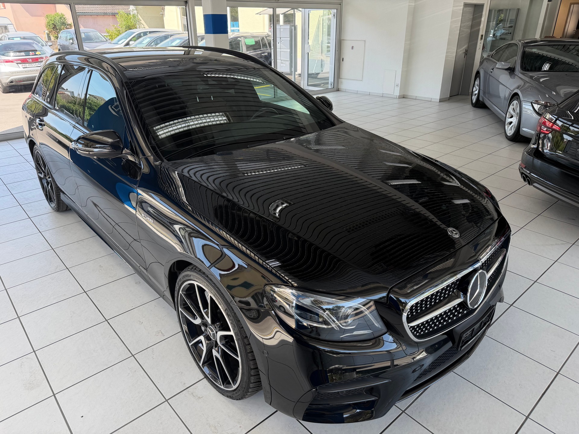 MERCEDES-BENZ E 43 AMG 4 Matic 9G-Tronic-showroom-element-2