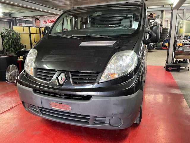 RENAULT Trafic 2.0 dCi 115 2.9t L1H1-image-0
