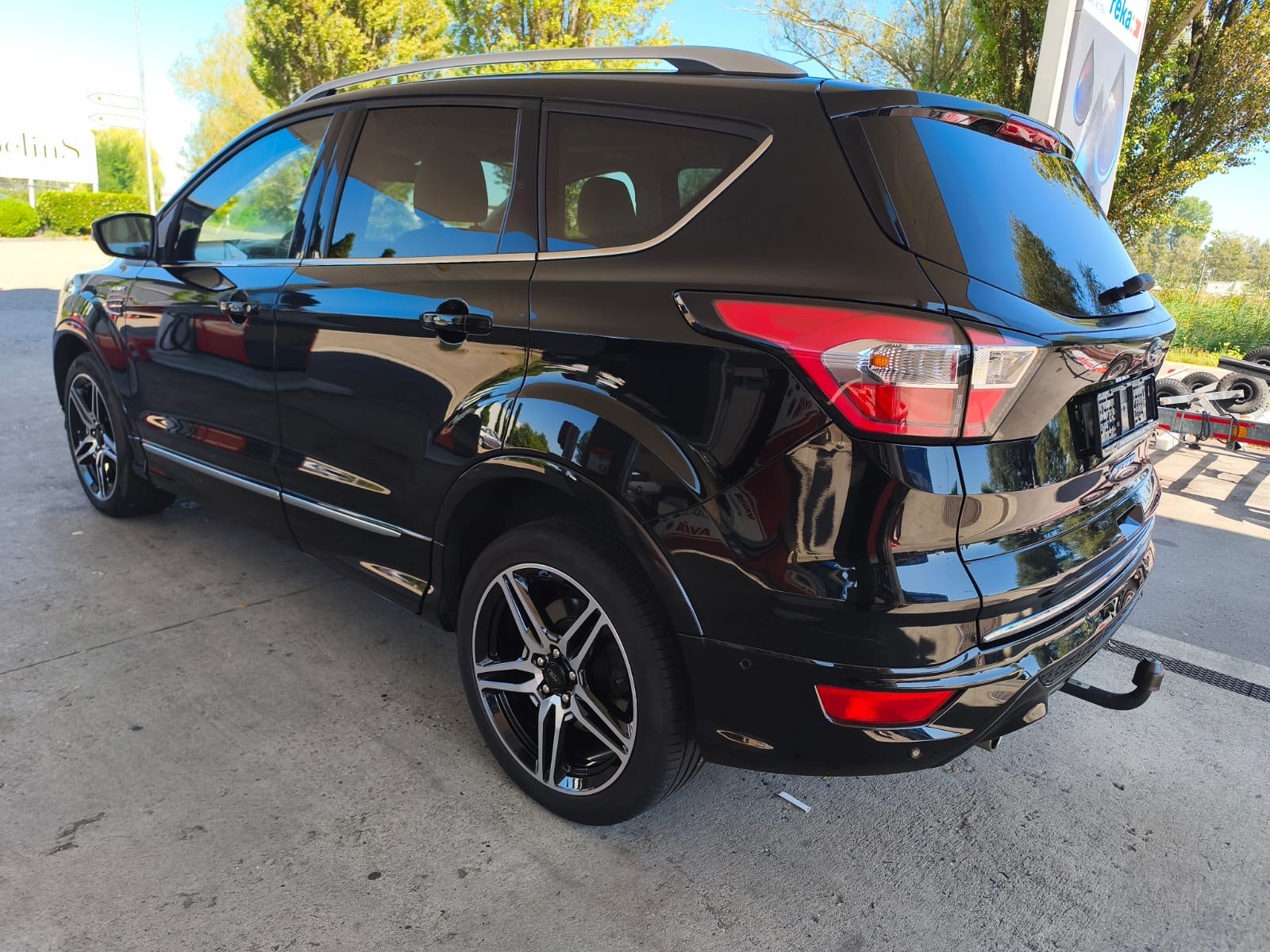 FORD Kuga 2.0 TDCi Vignale 4WD PowerShift-showroom-element-3
