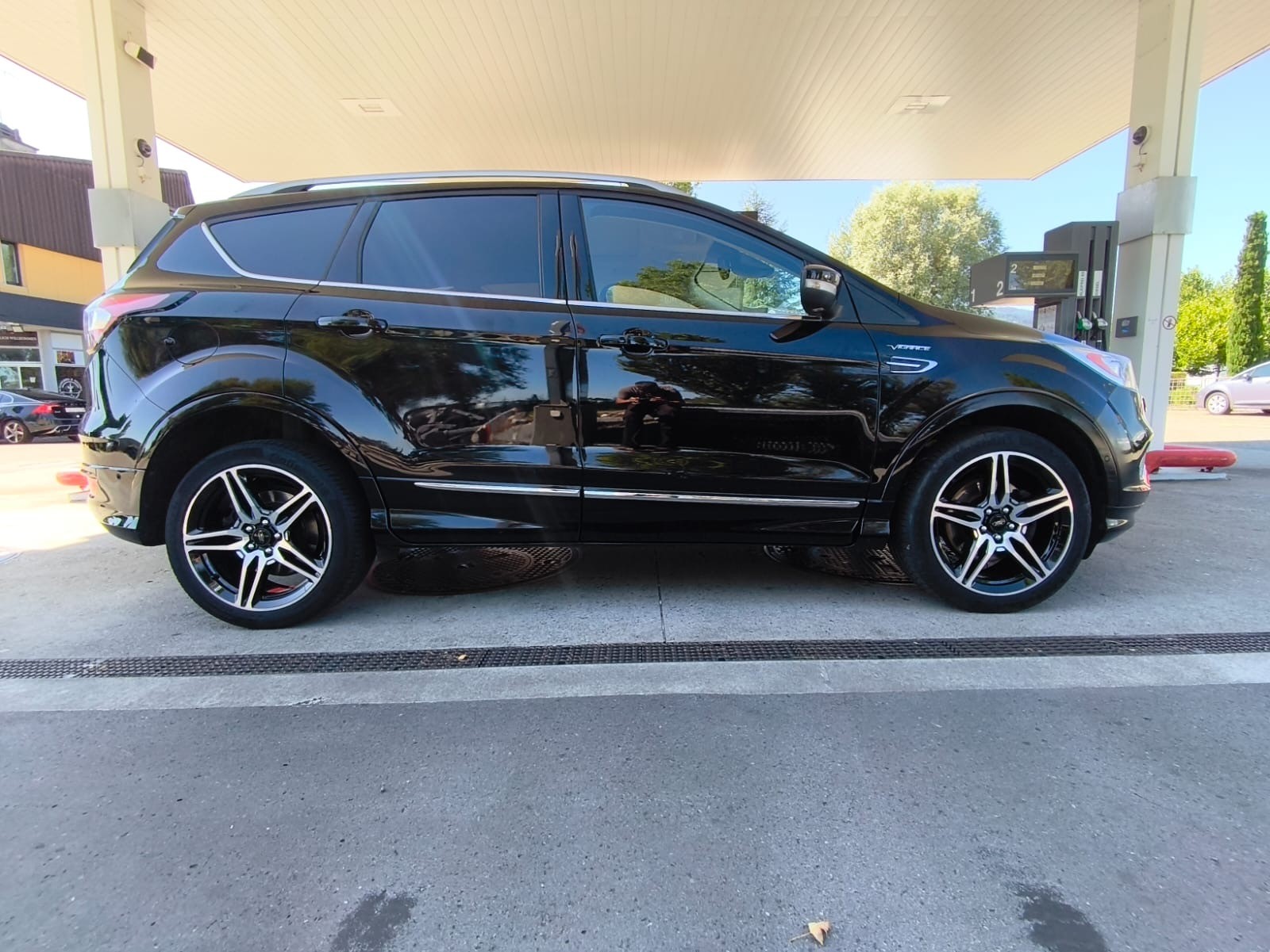 FORD Kuga 2.0 TDCi Vignale 4WD PowerShift-image-6