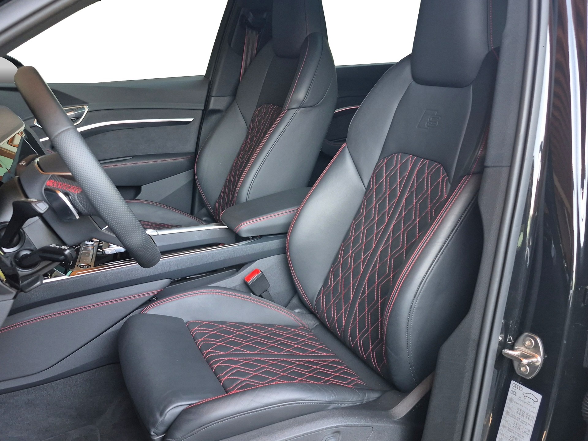 AUDI Q8 Sportback 50 e-tron S line quattro *Mega Ausstattung/Sportsitze/Panodach/Full S-Line* AKKU 99.8%-image-11