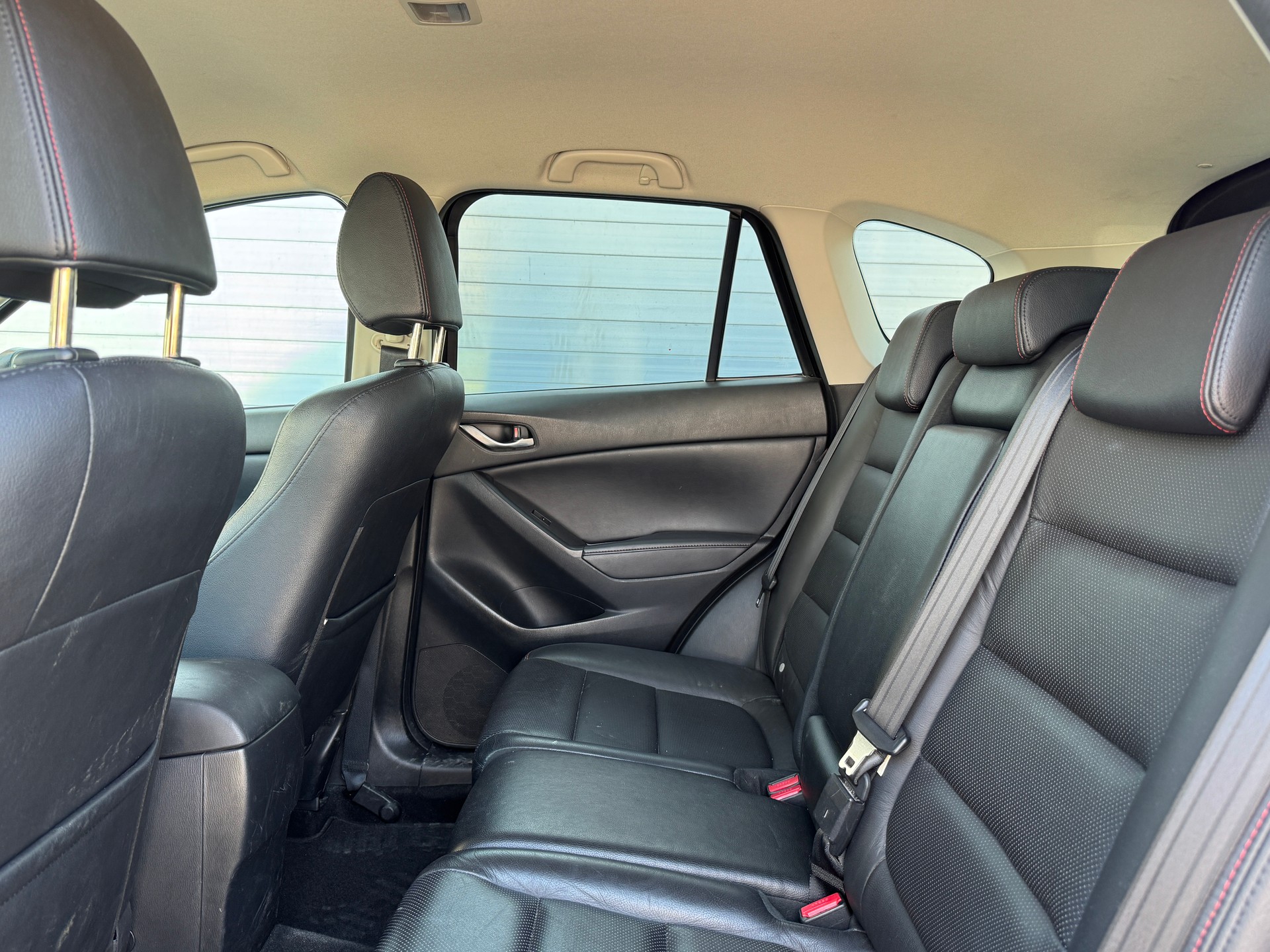 MAZDA CX-5 2.2 D HP Revolution AWD Automatic-image-5