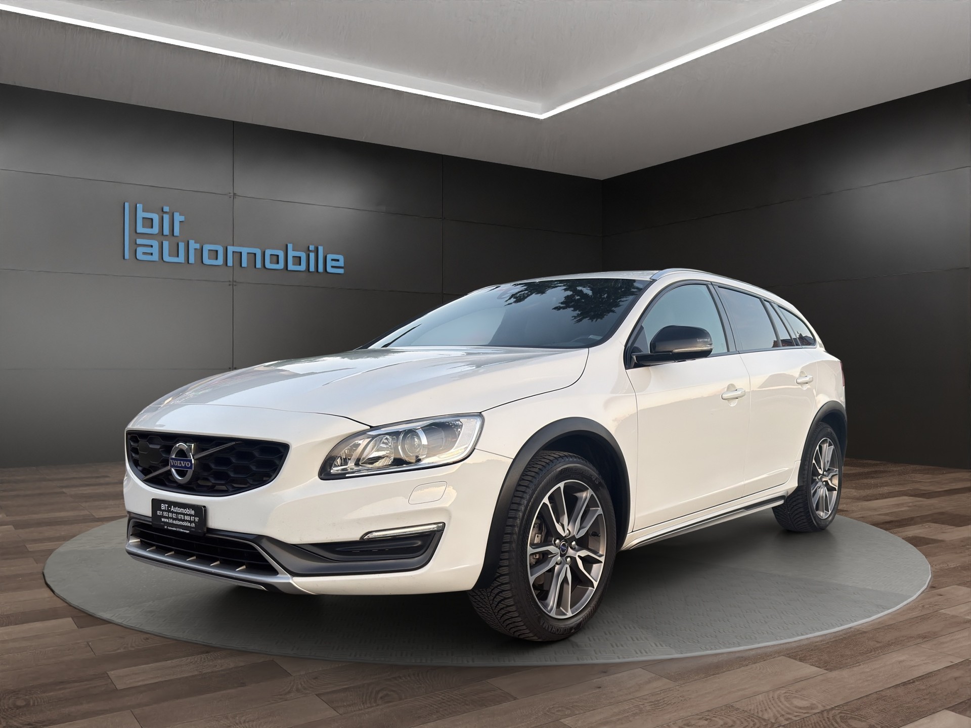 VOLVO V60 Cross Country D4 Summum Geartronic