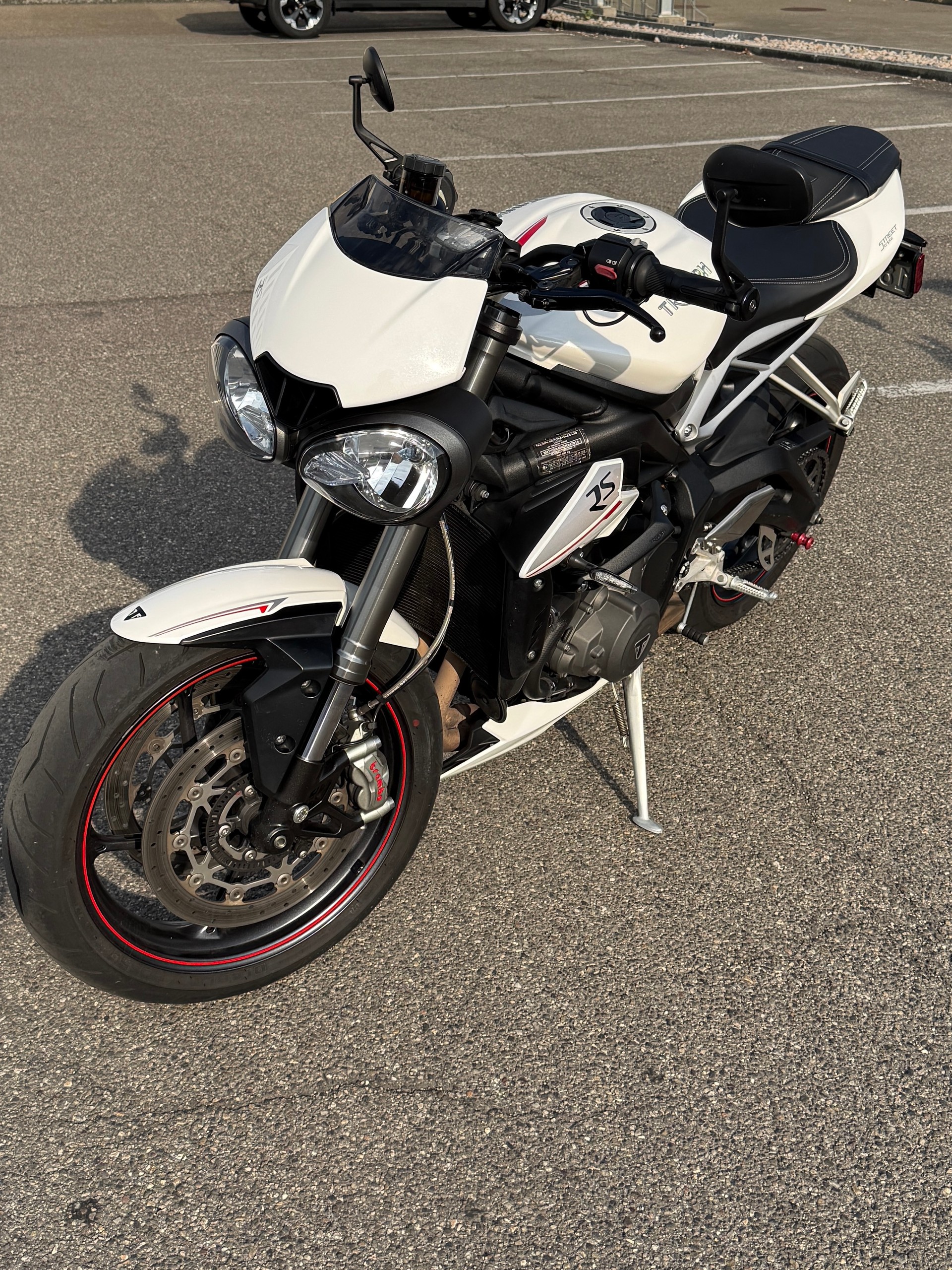 TRIUMPH Street Triple RS 765 ABS-image-2