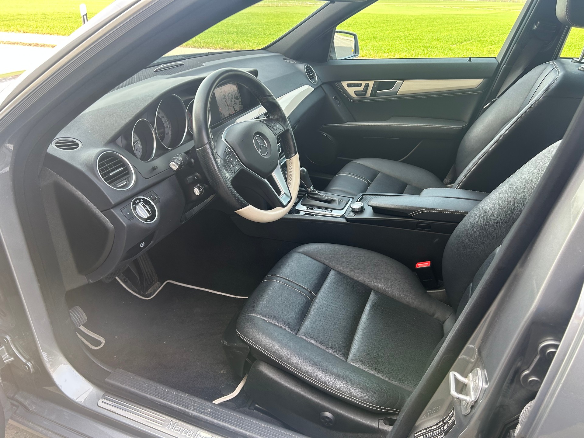 MERCEDES-BENZ C 250 CDI Elégance 4Matic 7G-Tronic-image-4