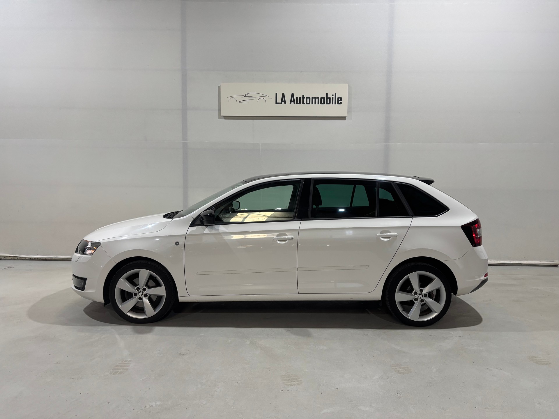 SKODA Rapid Spaceback 1.4 TSI Elegance DSG-image-2