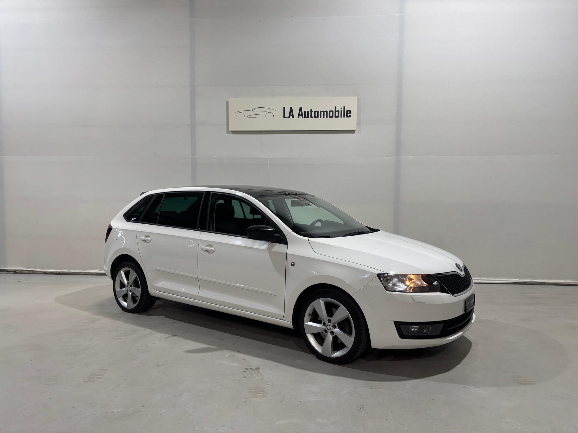 SKODA Rapid Spaceback 1.4 TSI Elegance DSG-image-5
