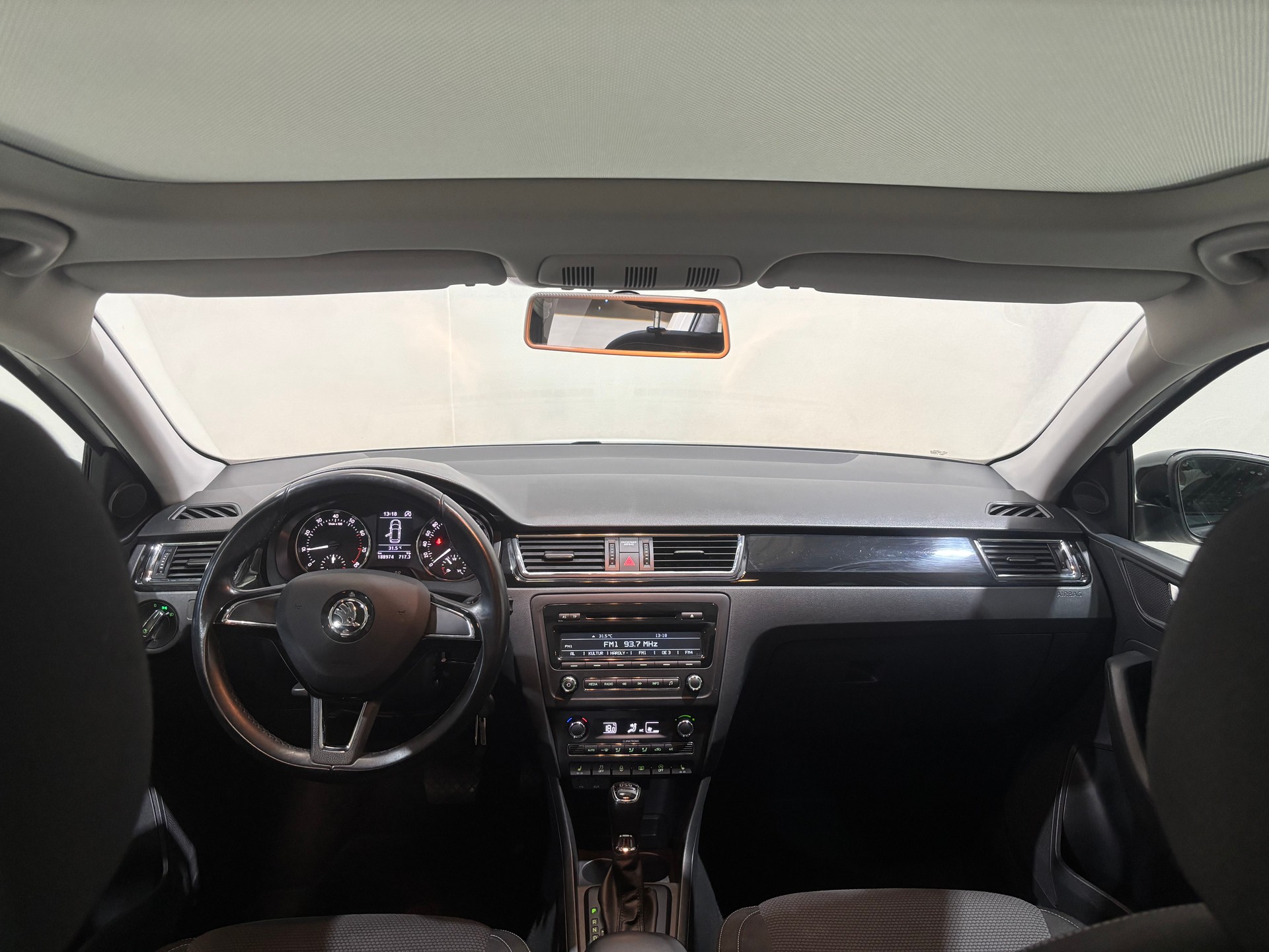 SKODA Rapid Spaceback 1.4 TSI Elegance DSG-image-13