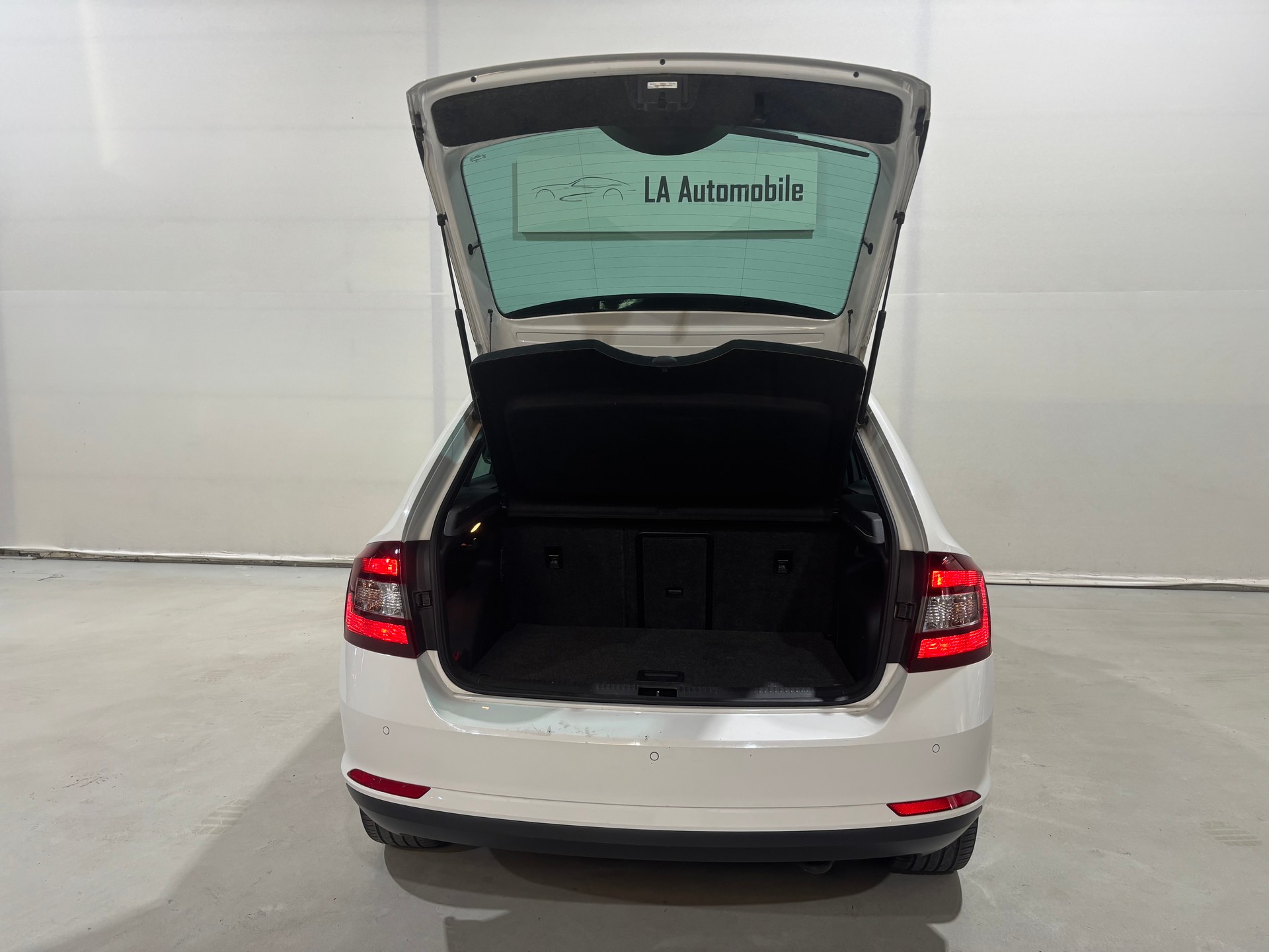SKODA Rapid Spaceback 1.4 TSI Elegance DSG-image-8