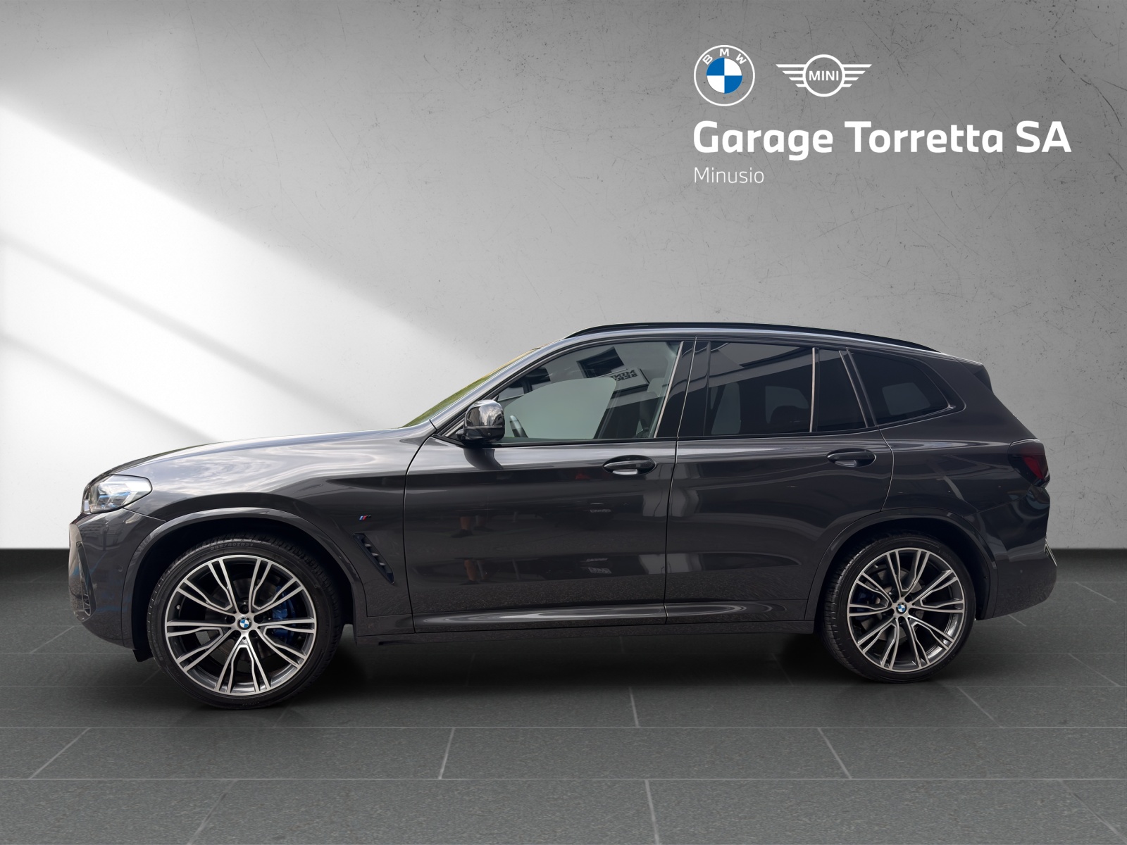 BMW X3 M40i M Sport Edition-showroom-element-1