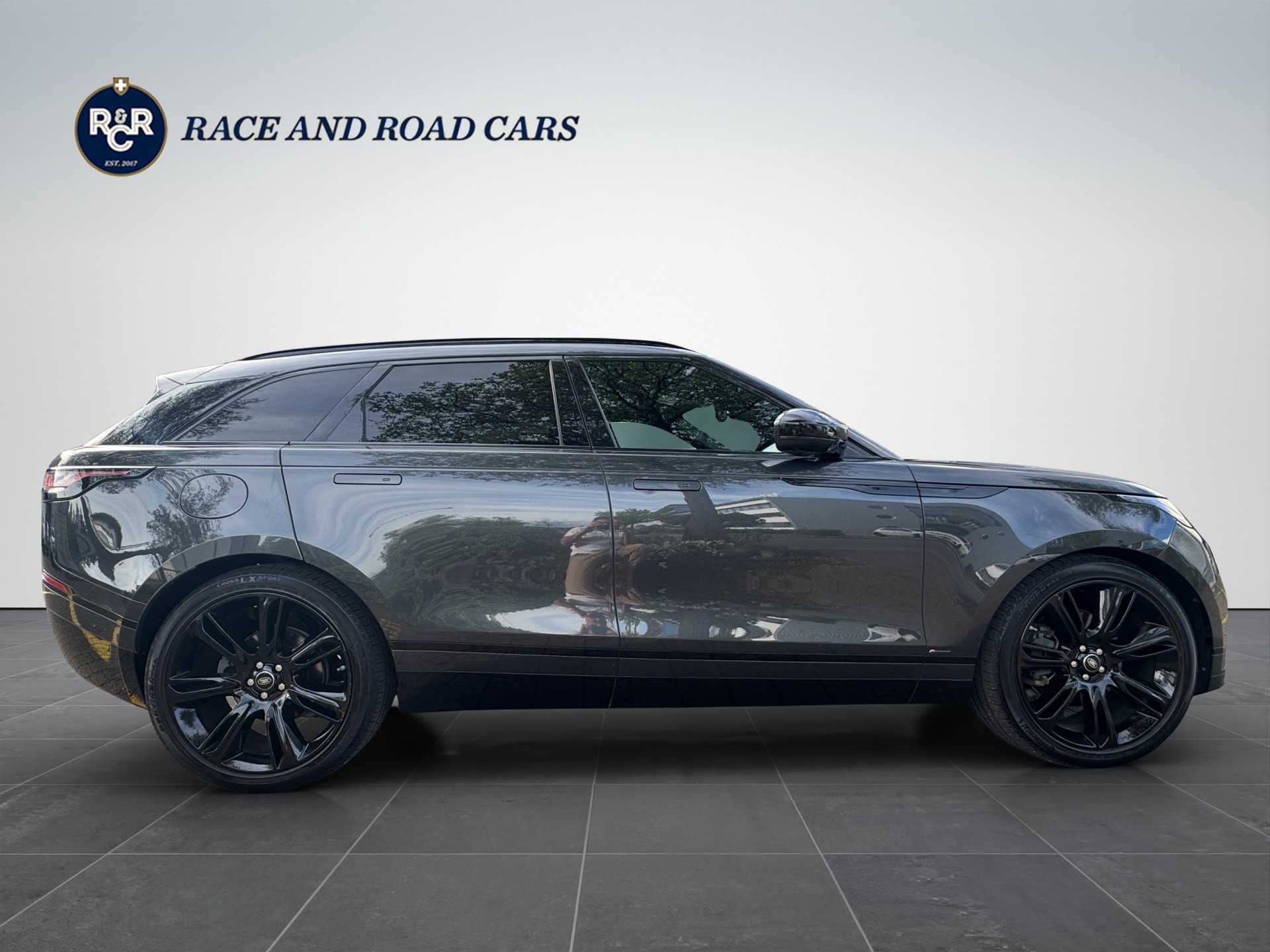 LAND ROVER Range Rover Velar 3.0 D 300 R-Dynamic-showroom-element-3