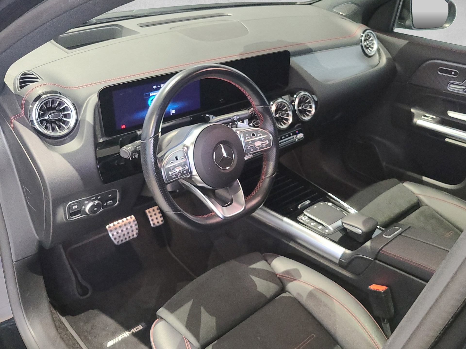 MERCEDES-BENZ EQA 300 AMG 4M-image-7