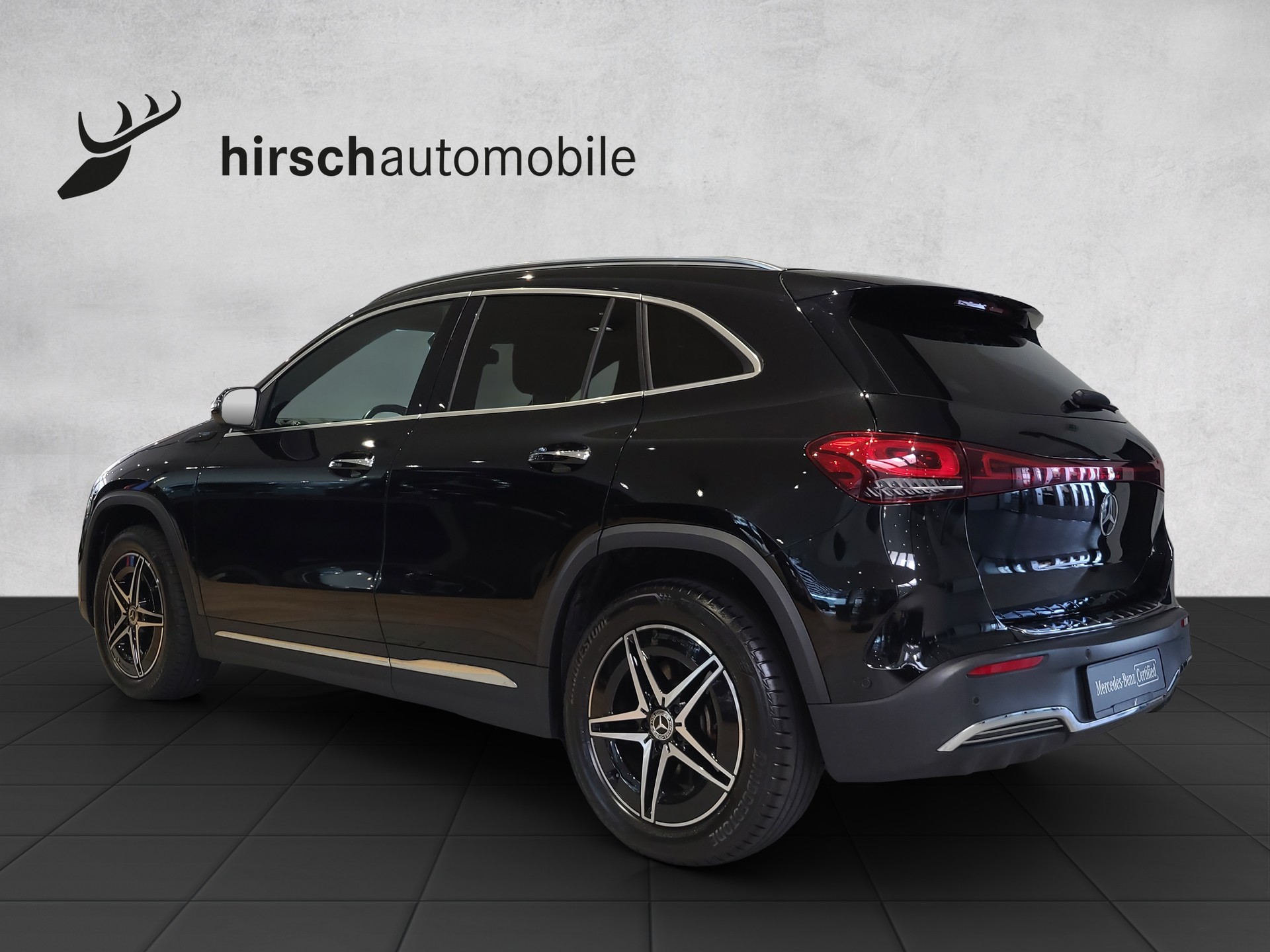 MERCEDES-BENZ EQA 300 AMG 4M-showroom-element-2