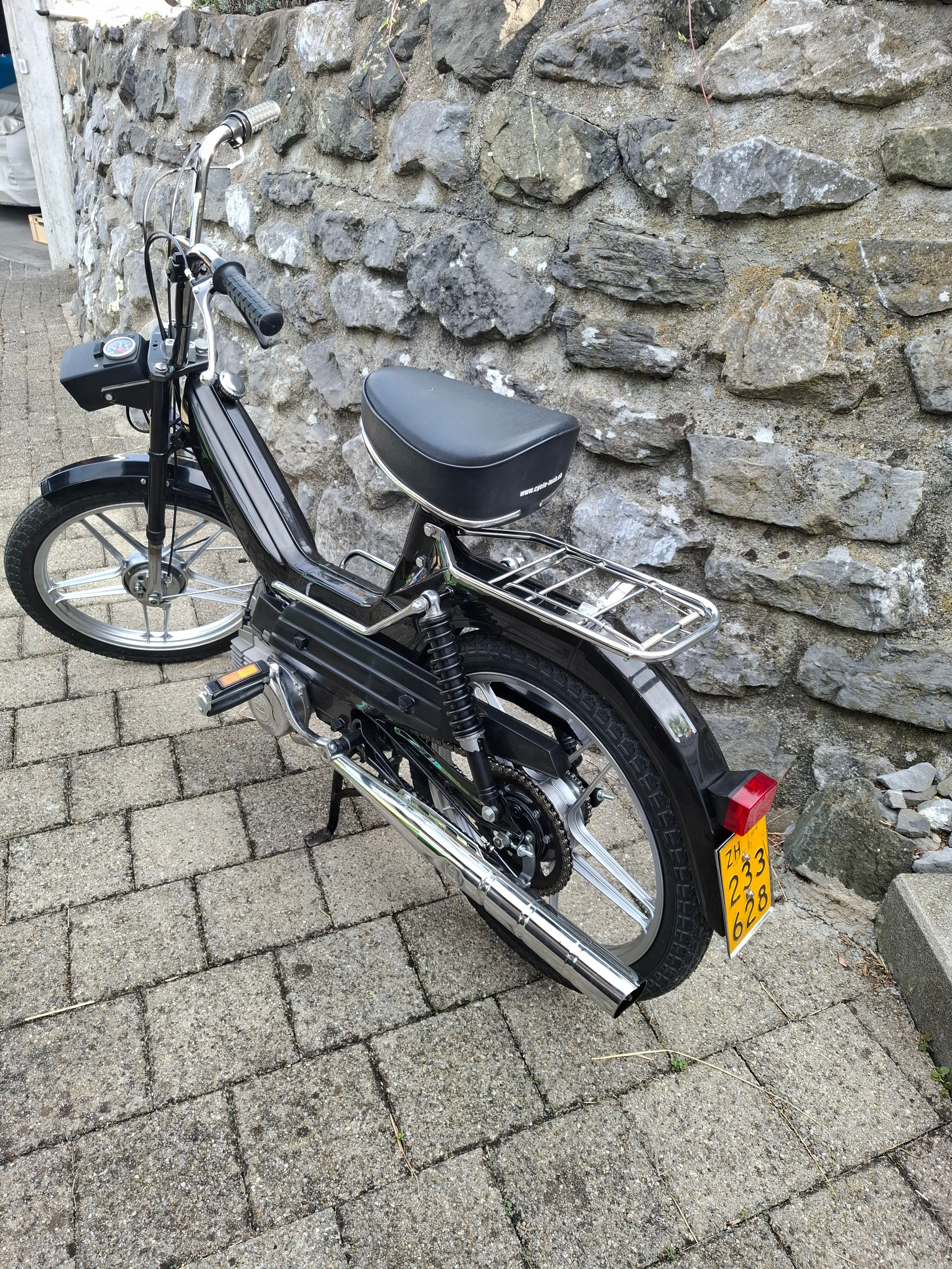 PUCH Supermaxi LG2-image-1