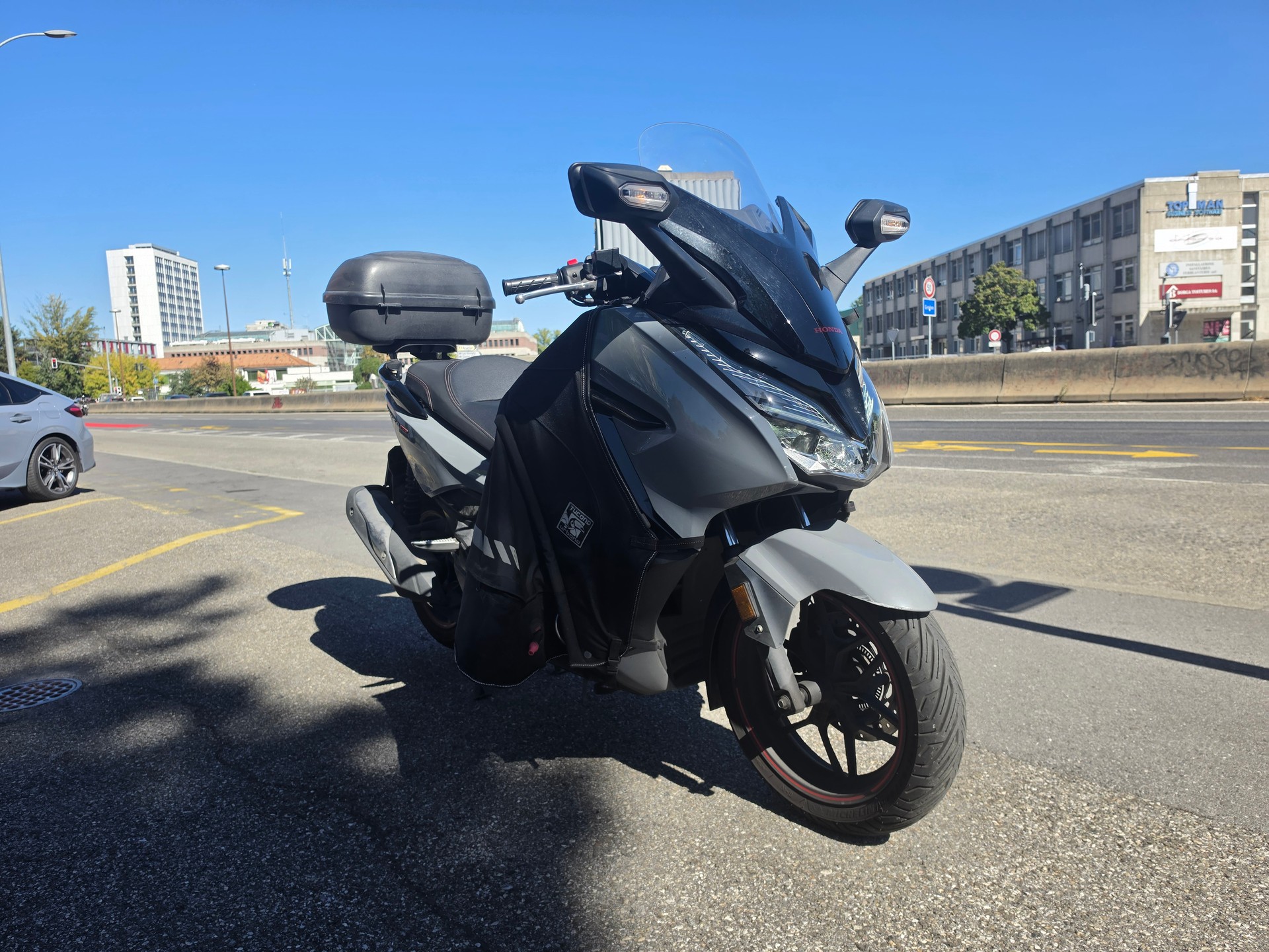 HONDA NSS 300 Forza ABS-image-1
