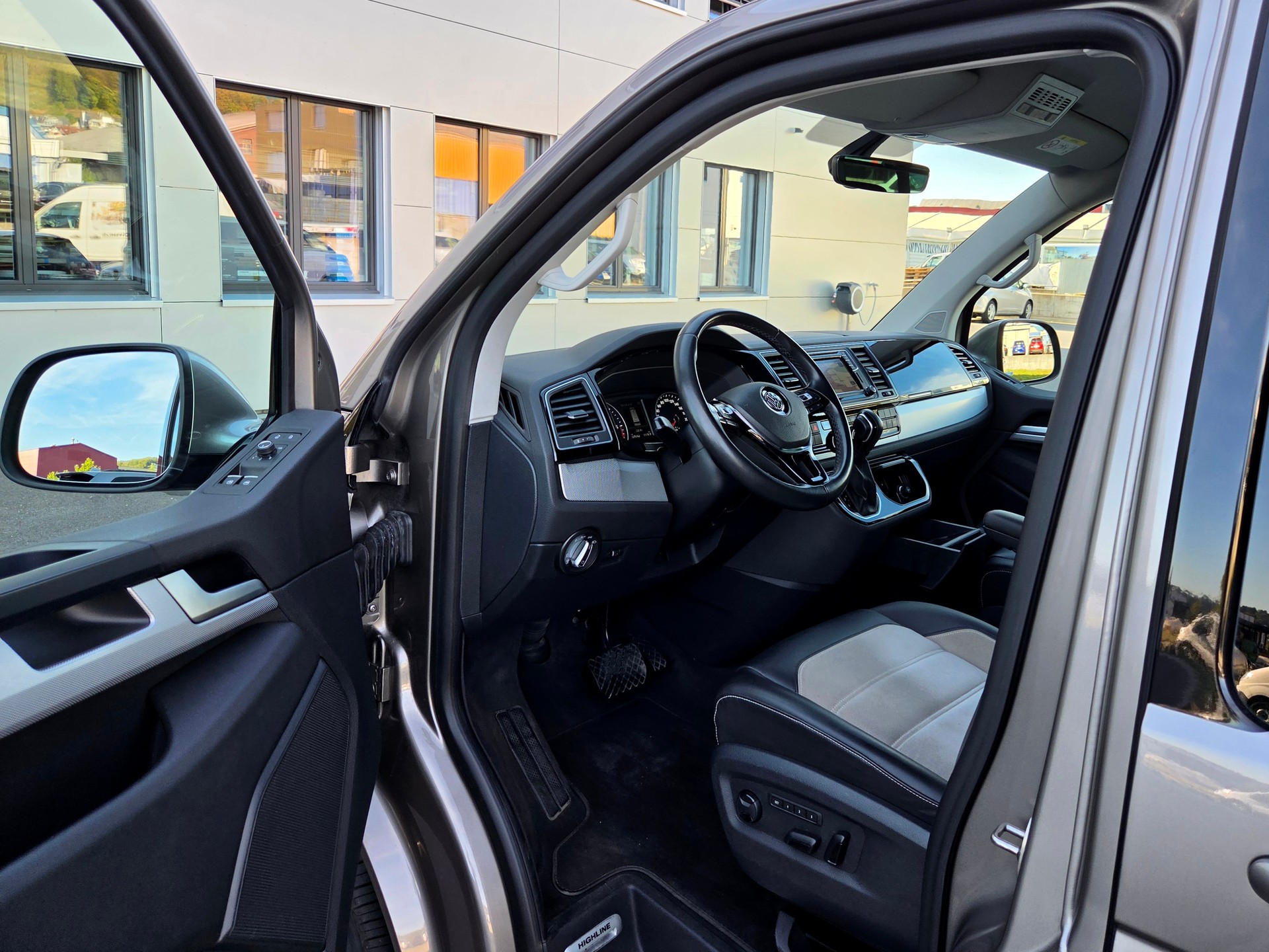 VW T6 Multivan 2.0 Bi-TDI Highline | 7-Sitze | DSG (CH)-image-12