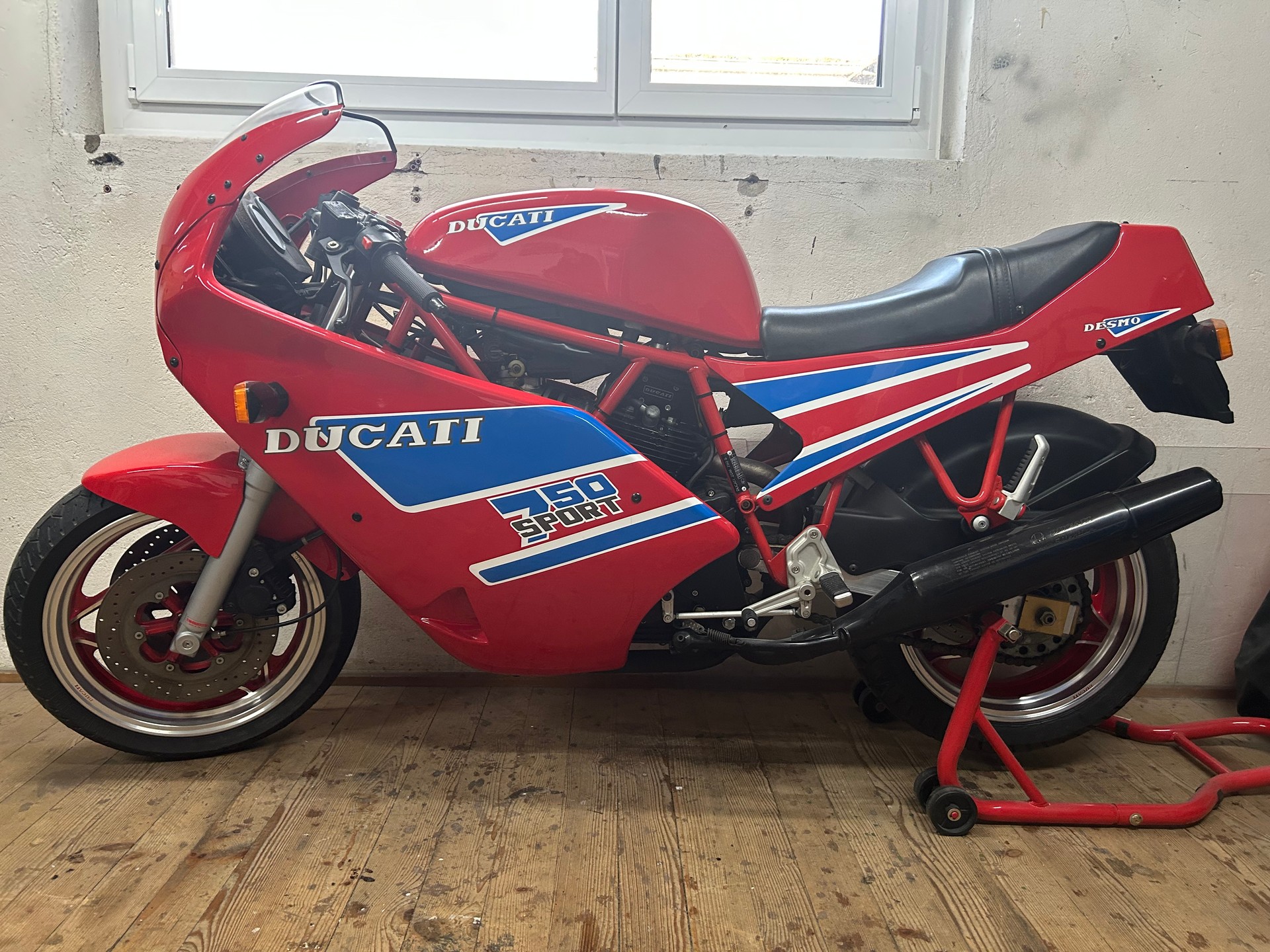 DUCATI 750 Sport-image-0