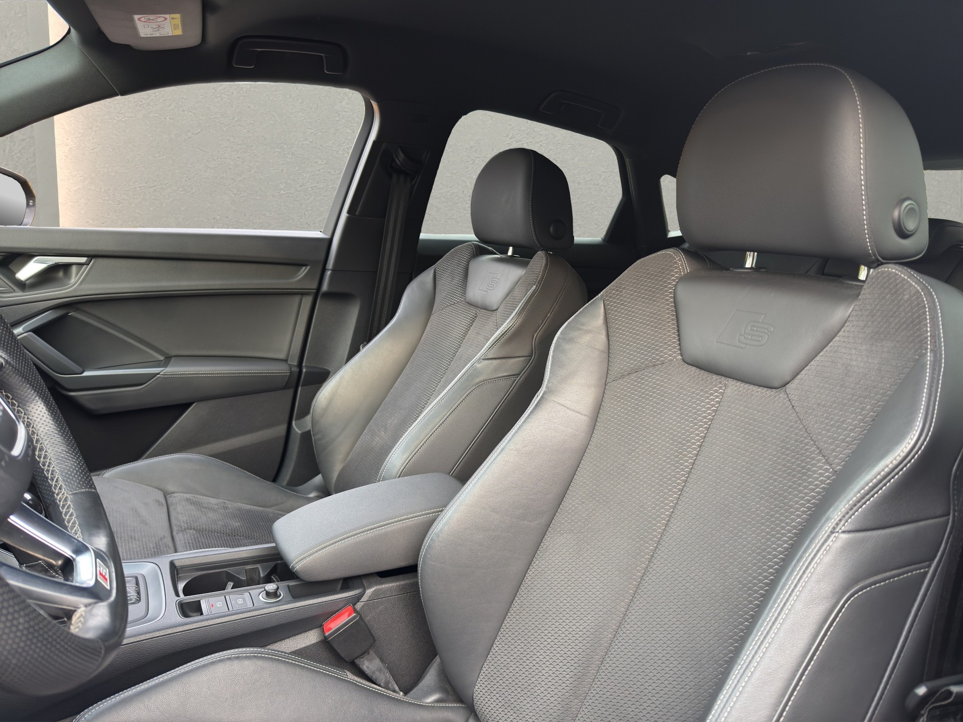 AUDI Q3 Sportback 40 TDI S line Attraction quattro S-tronic-image-12