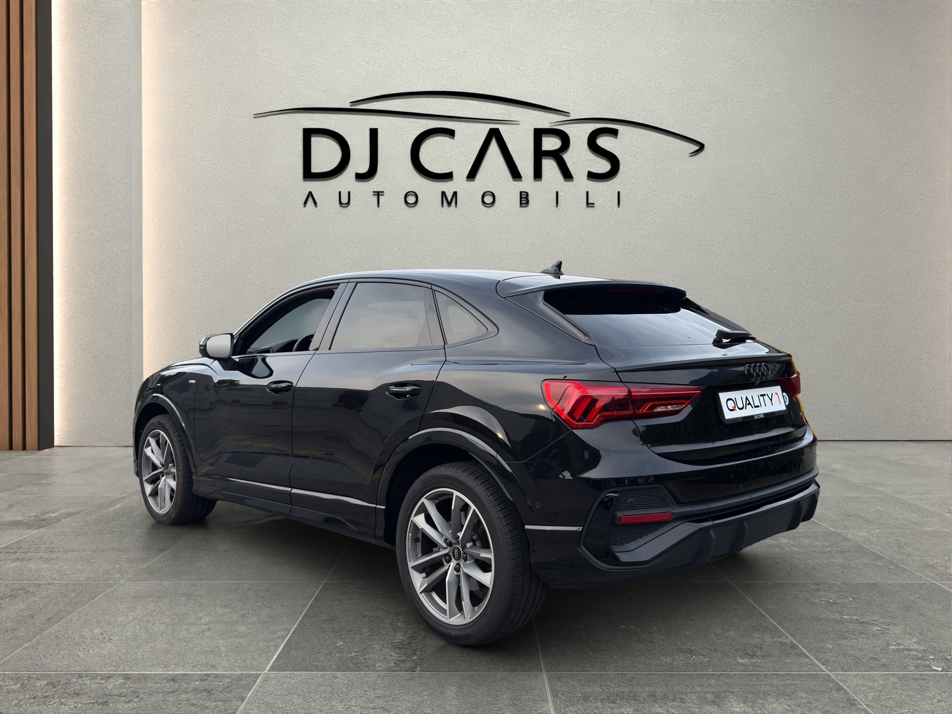 AUDI Q3 Sportback 40 TDI S line Attraction quattro S-tronic-image-5