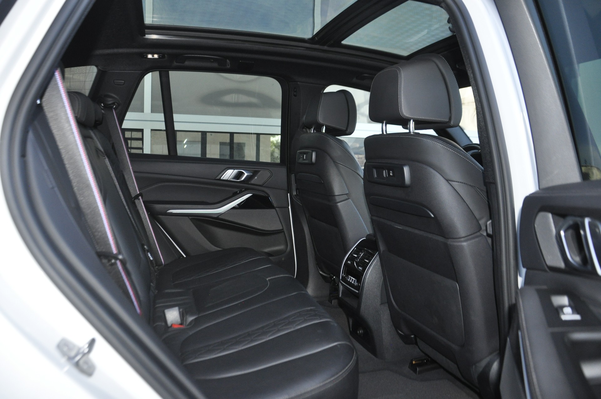 BMW X5 xDrive 48V 40d M Sport Steptronic I Anhängerkupplung 3.5t-image-8