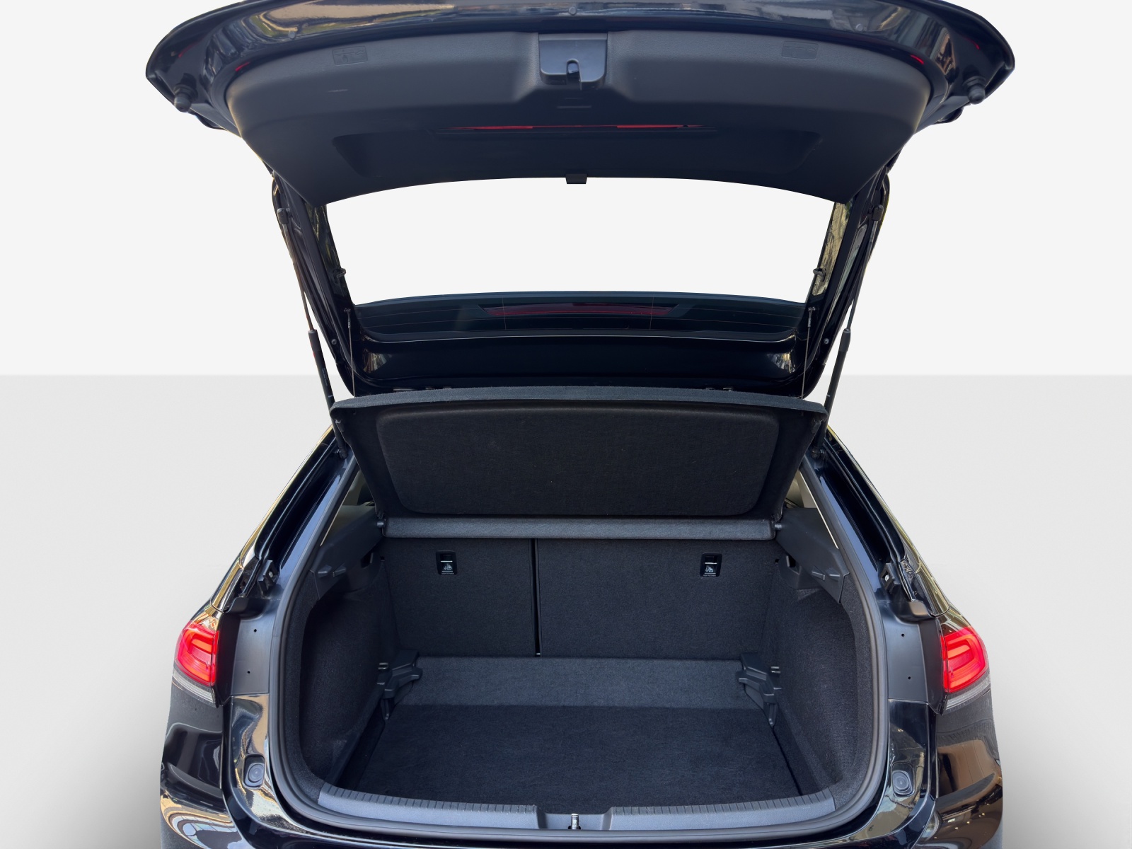 VW Taigo 1.0 TSI Life United DSG-image-12