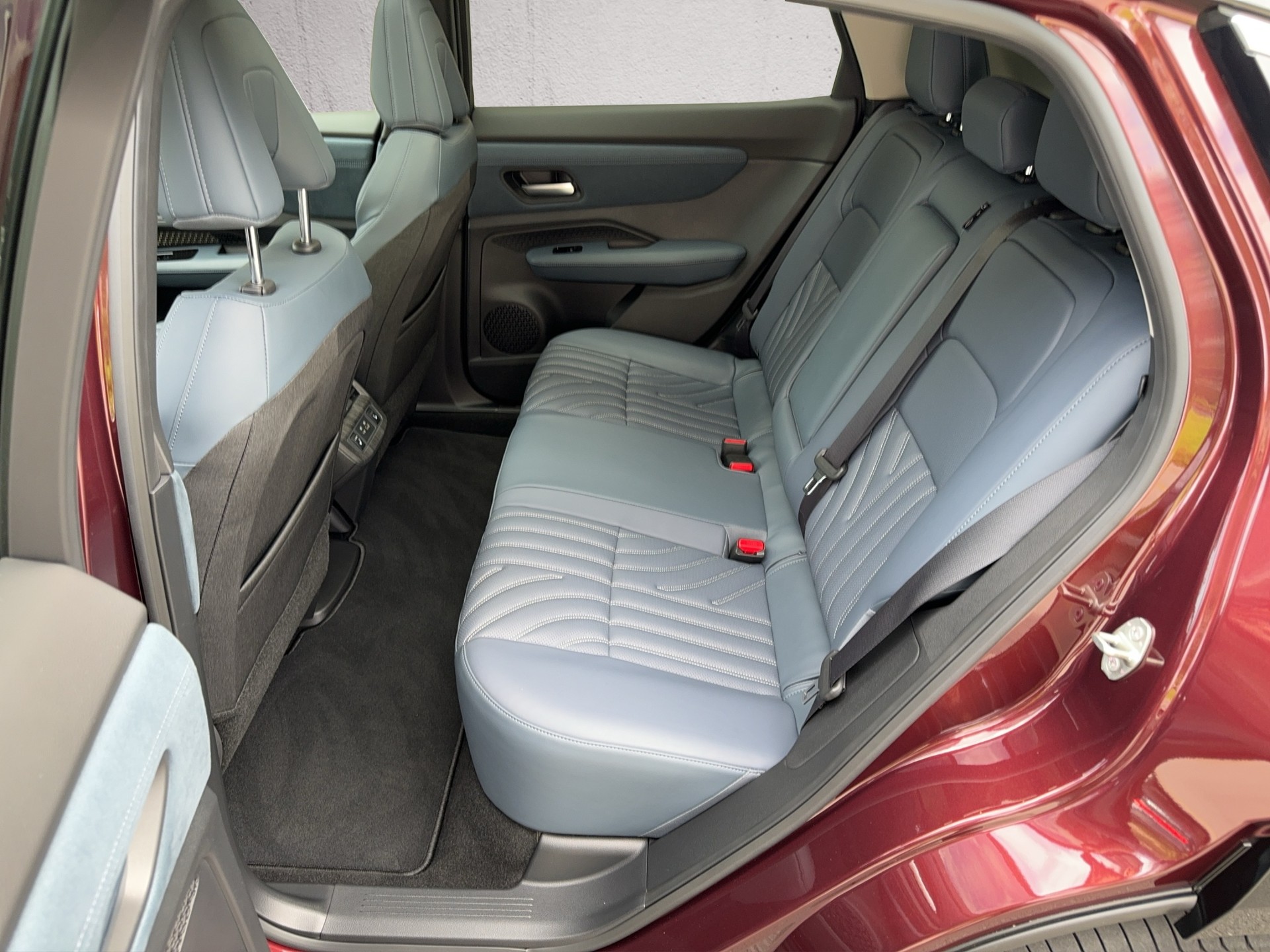 NISSAN Ariya 87 kWh Evolve-image-9