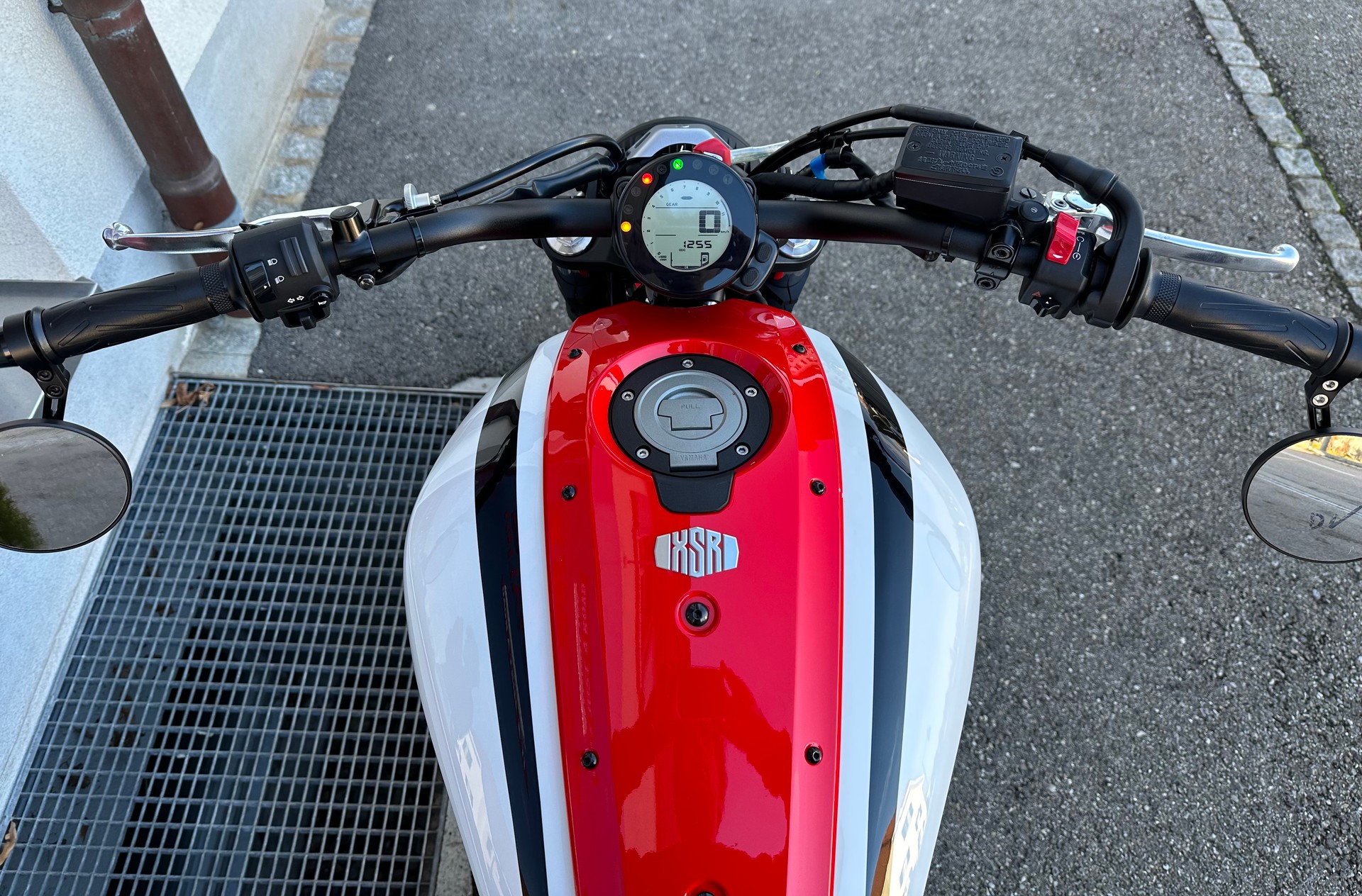 YAMAHA XSR 700 (35kW)-image-4