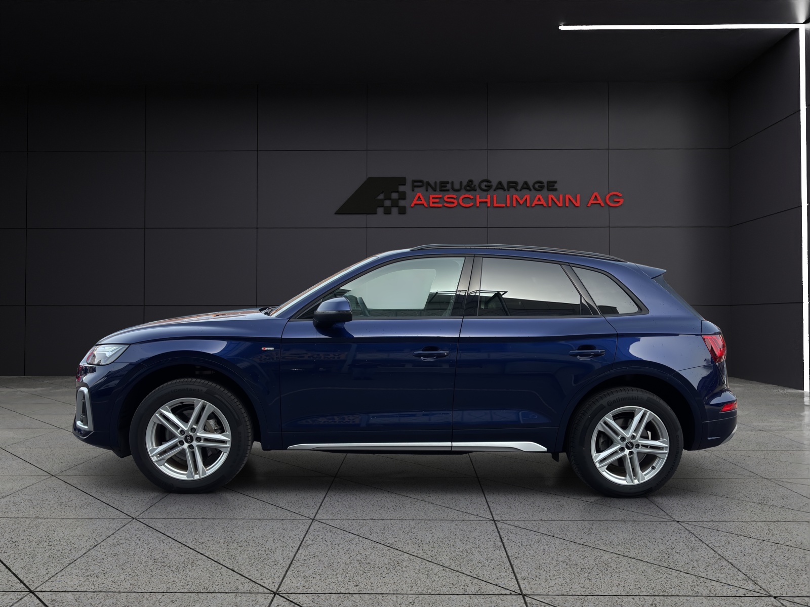 AUDI Q5 40 TDI S-line quattro S-tronic-image-2