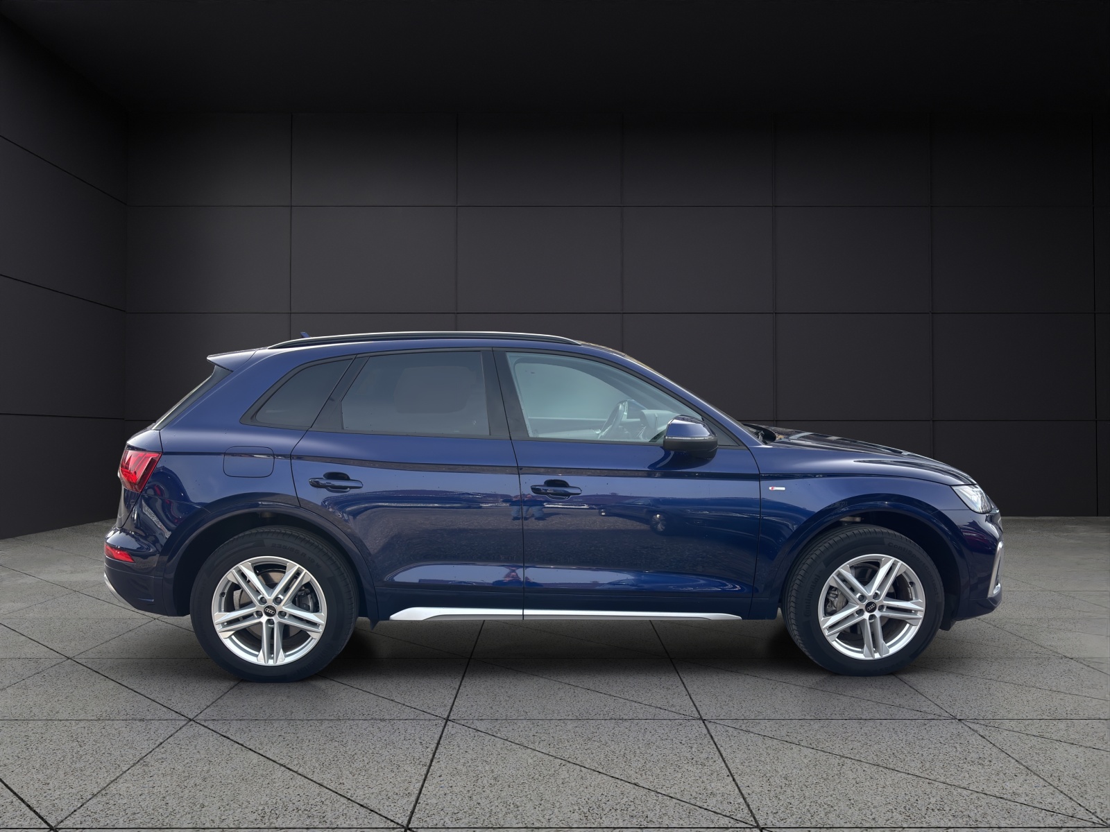 AUDI Q5 40 TDI S-line quattro S-tronic-image-6