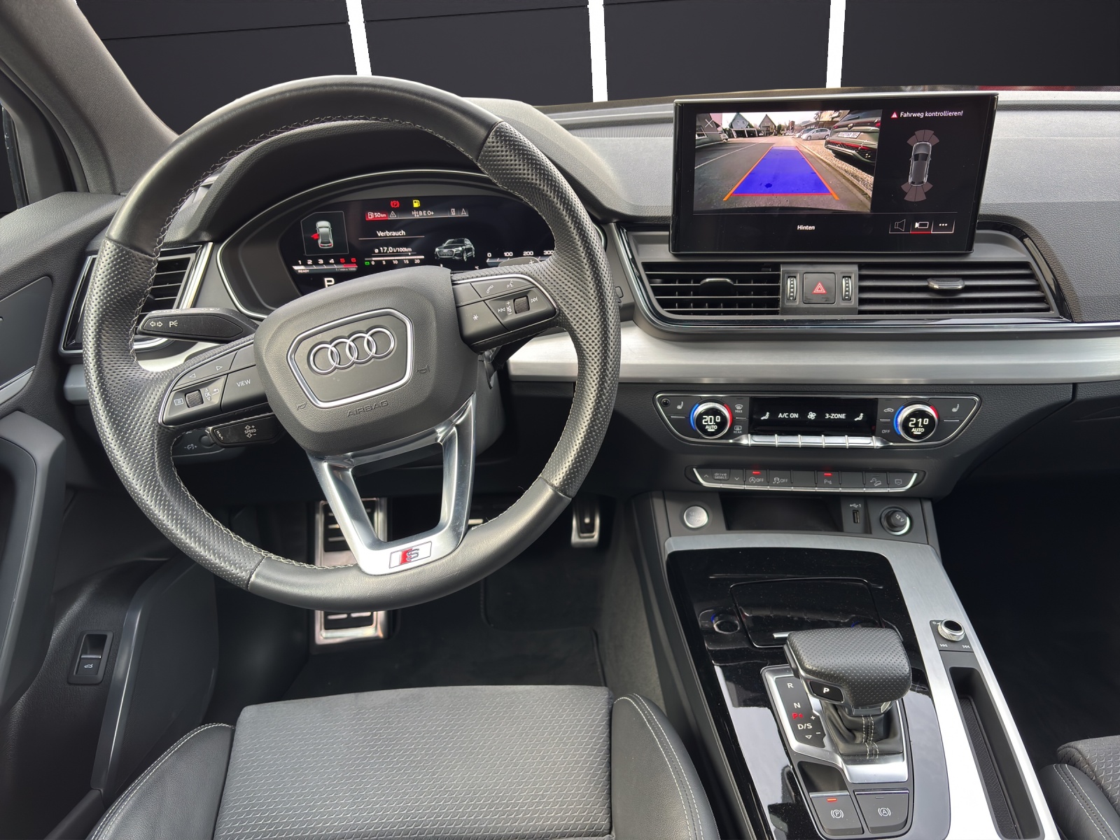 AUDI Q5 40 TDI S-line quattro S-tronic-image-8