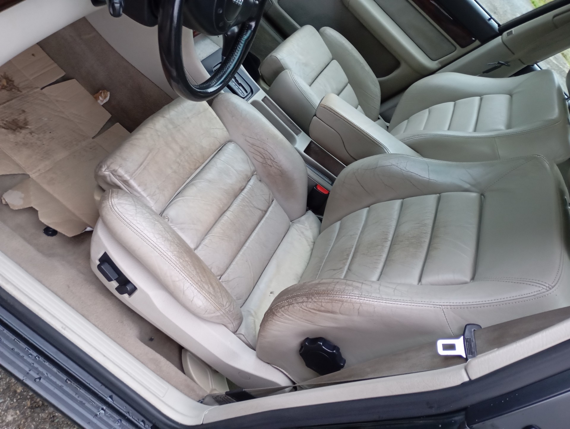 AUDI S6 Avant quattro Turbo-image-10