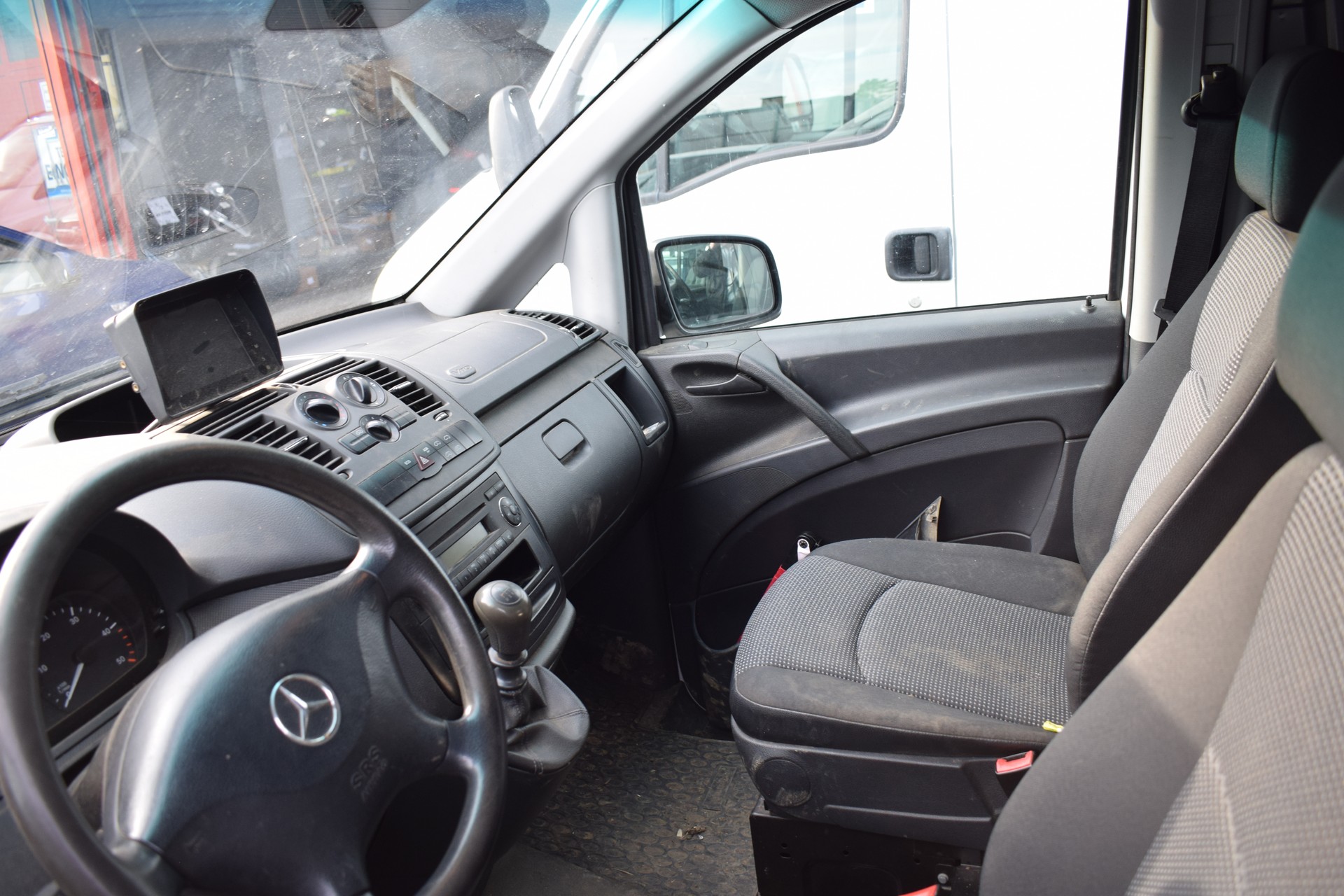 MERCEDES-BENZ Vito 113 CDI Blue Efficiency-image-13
