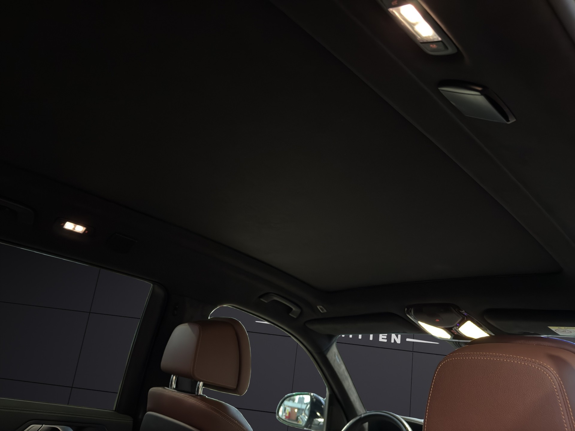 BMW X7 xDrive 30d Steptronic-image-11