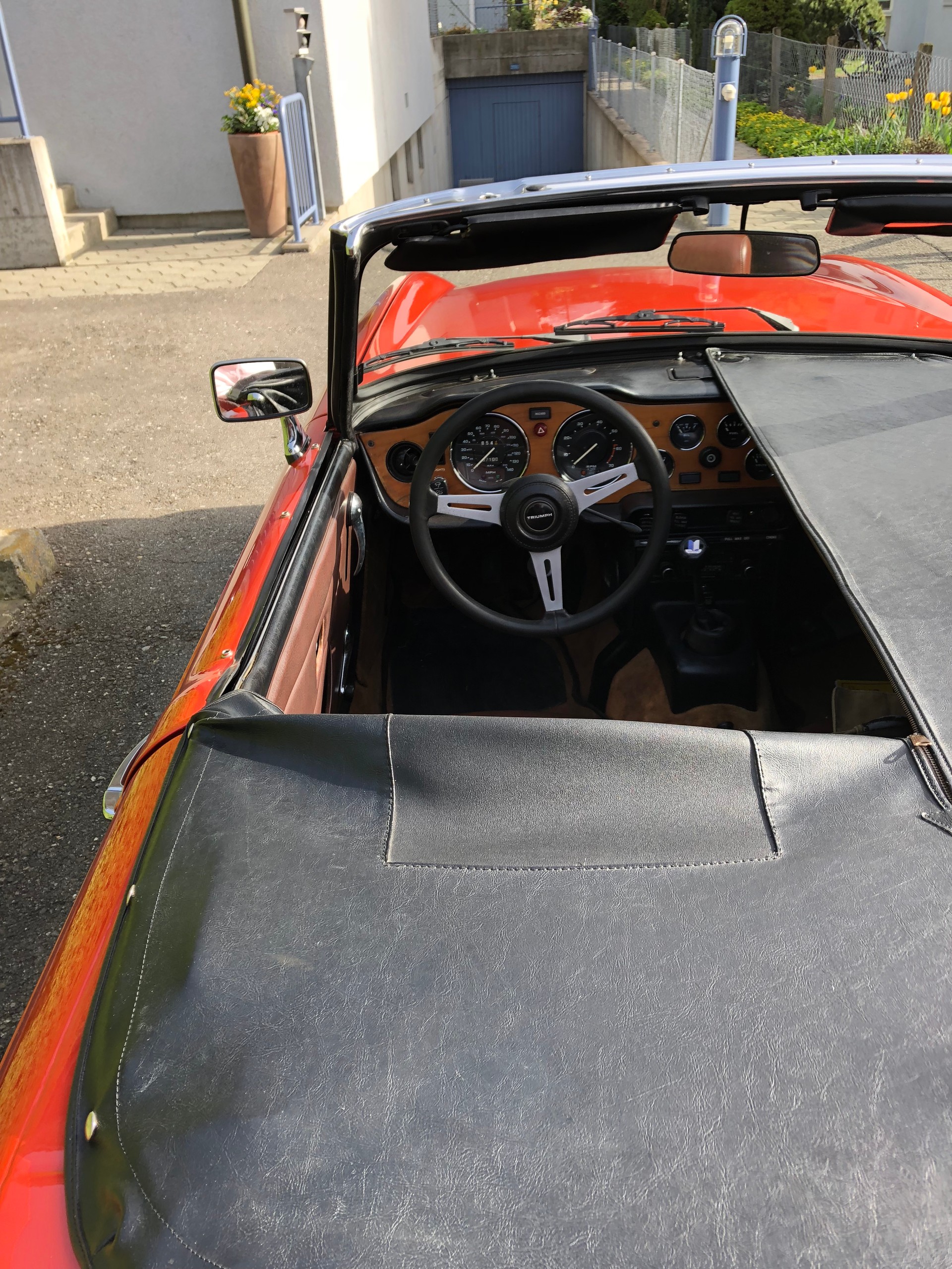TRIUMPH TR6-image-9