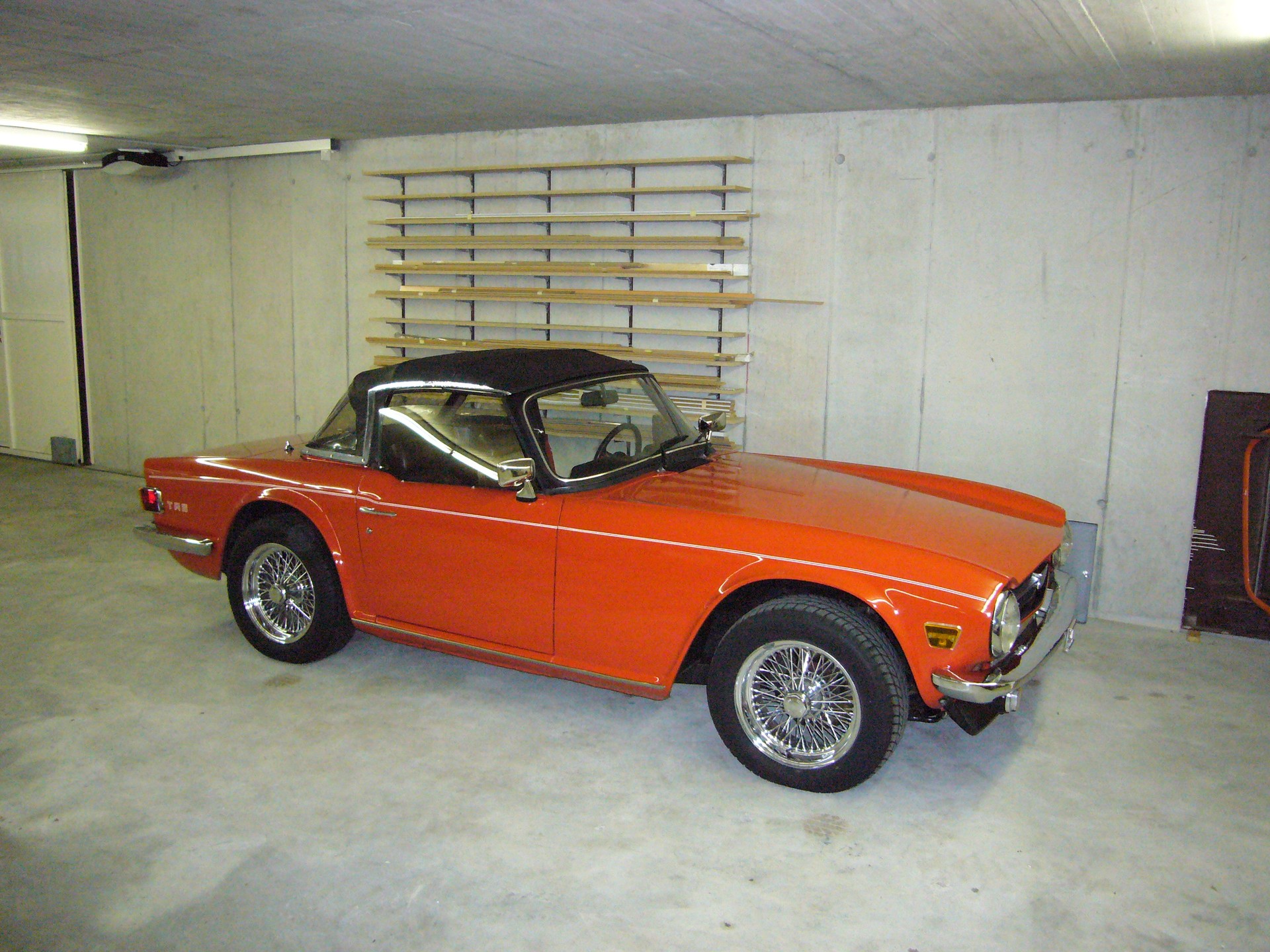 TRIUMPH TR6-image-3