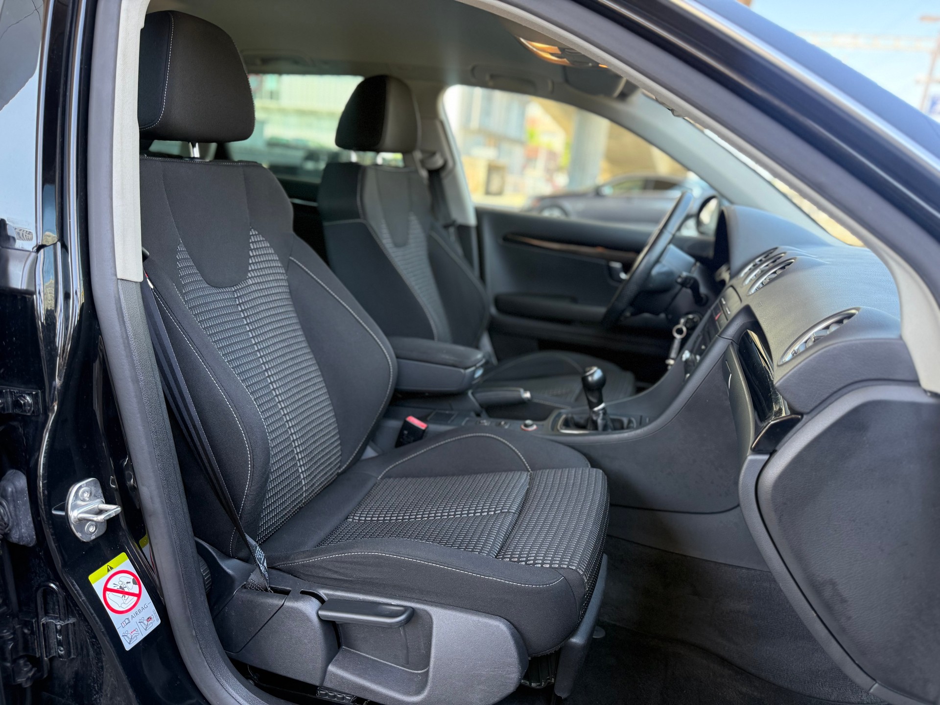 SEAT Exeo ST 1.8 TSI Advantage-image-12