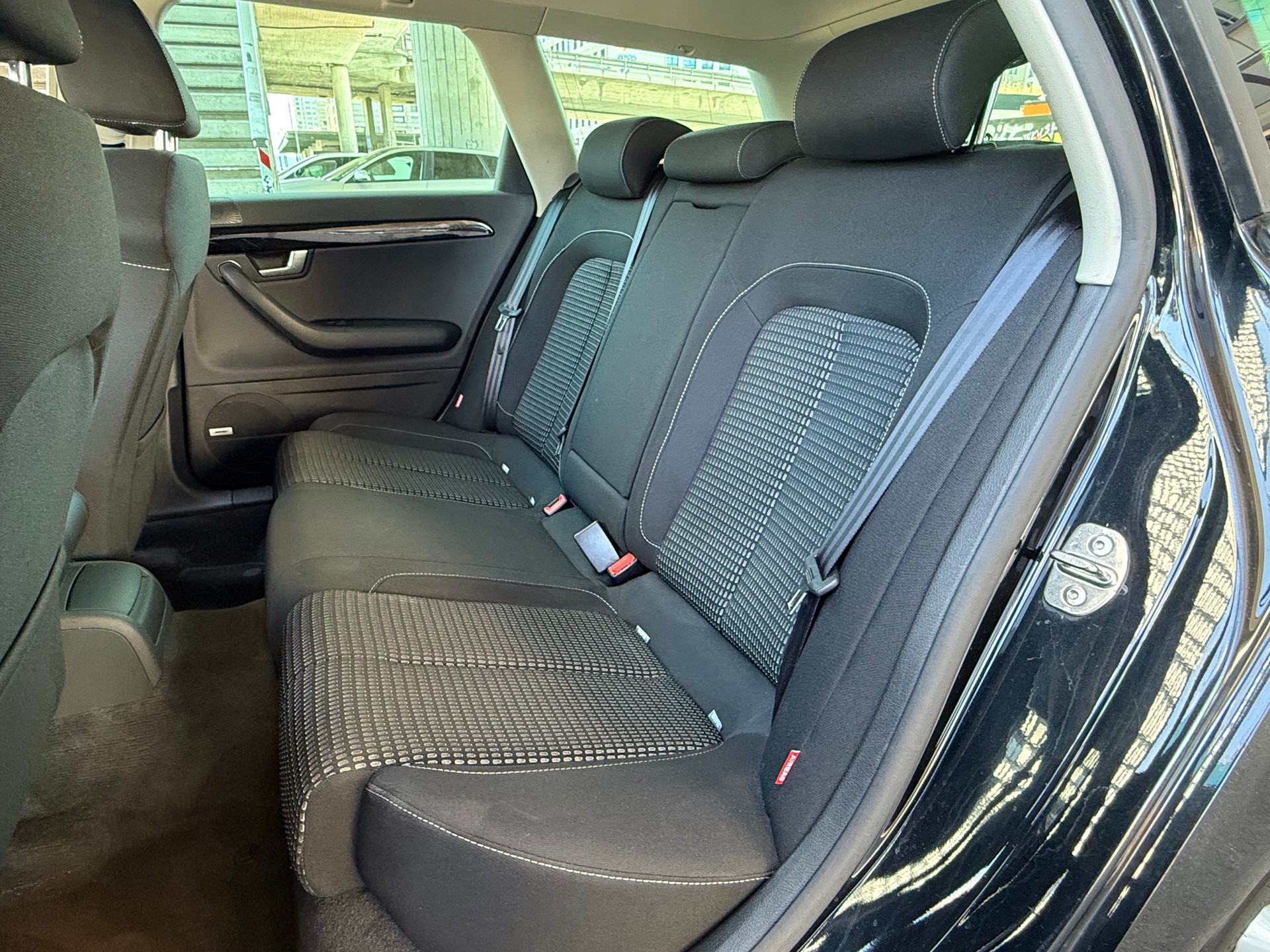 SEAT Exeo ST 1.8 TSI Advantage-image-13
