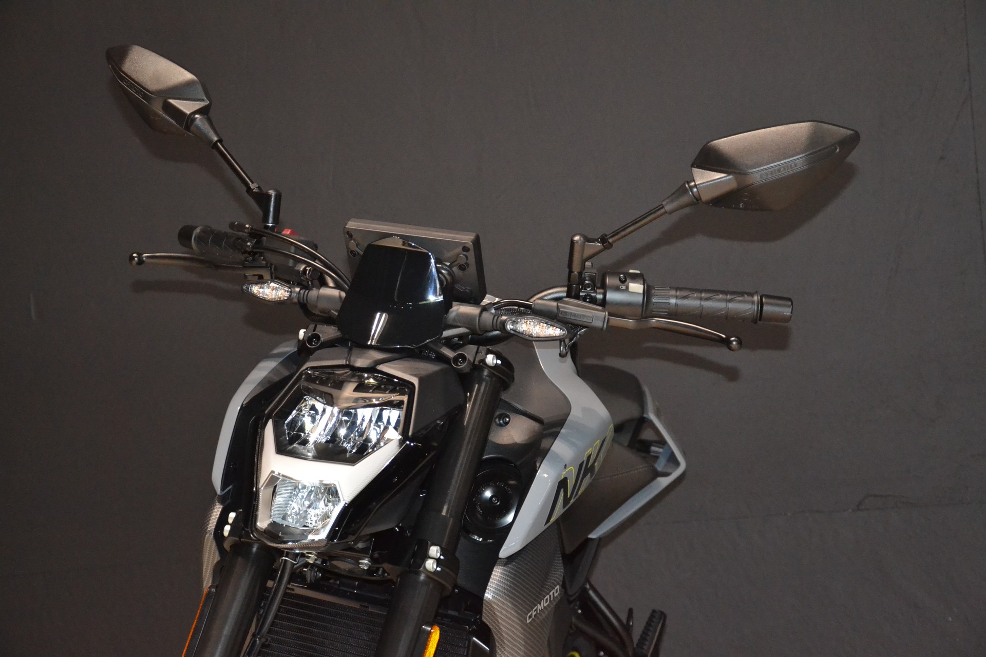 CF MOTO 300 NK-image-15